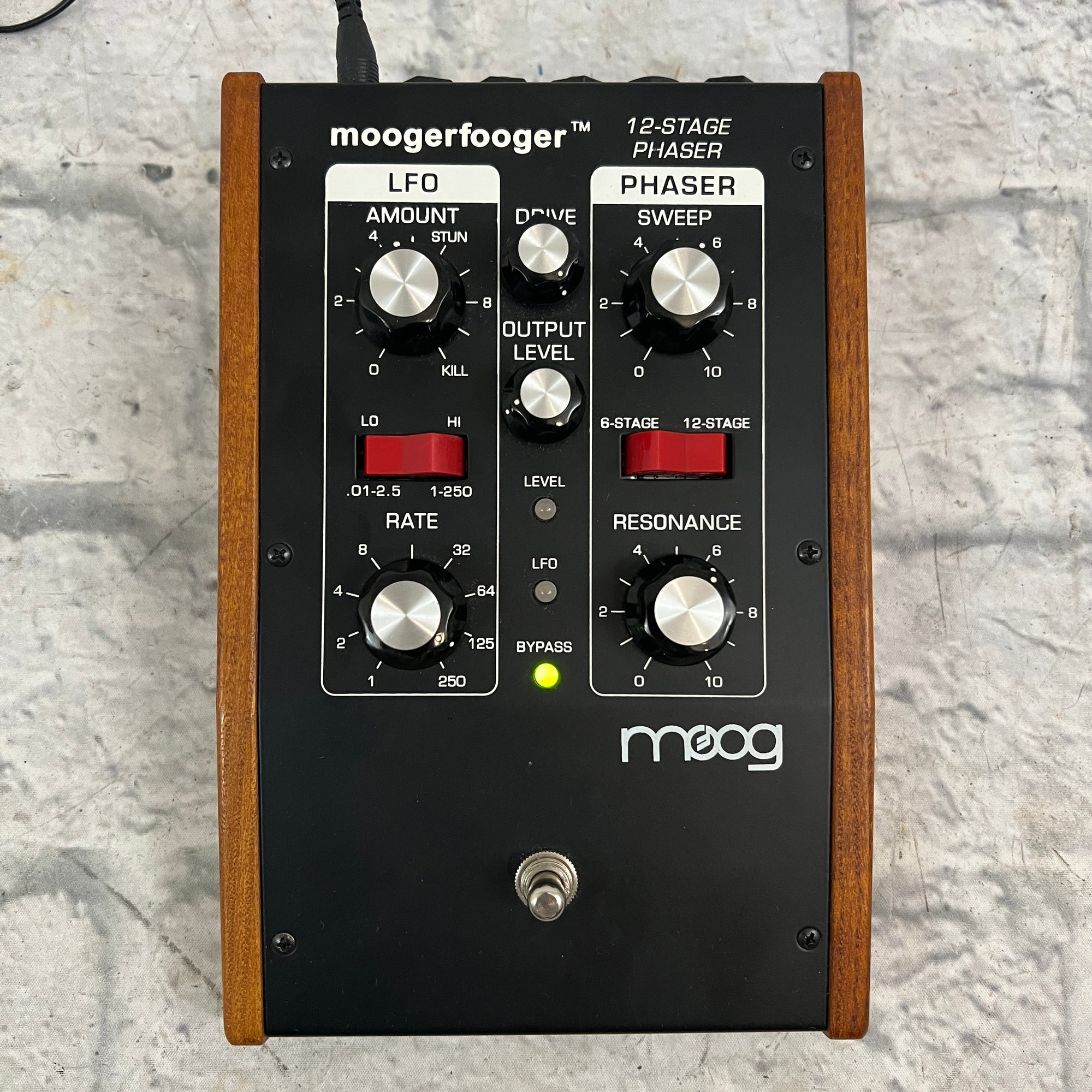 Moog Moogerfooger MF-103 12-Step Phaser Phase Shifter