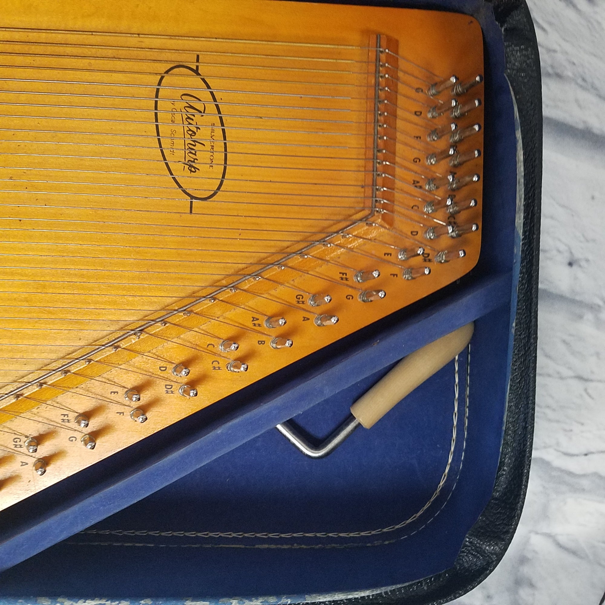 Oscar Schmidt Silverstone Autoharp