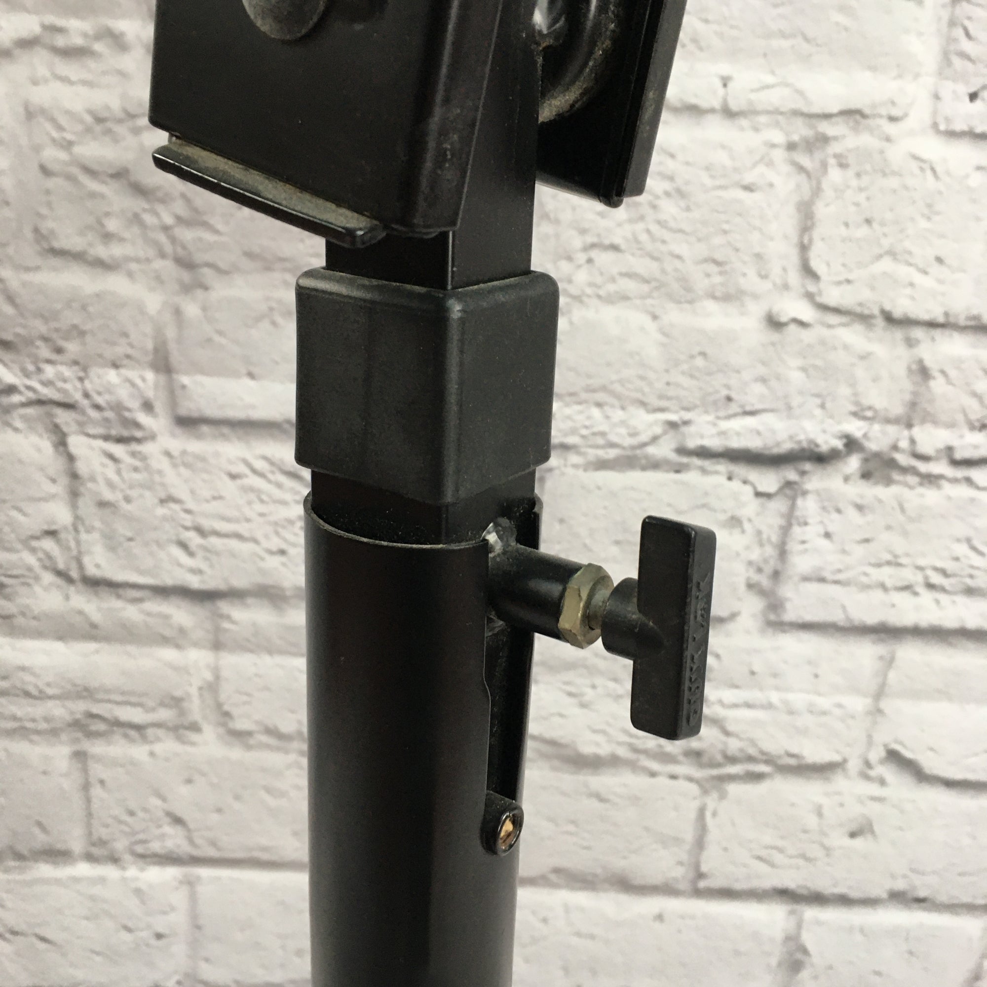 On-Stage Rolling Mixer Stand