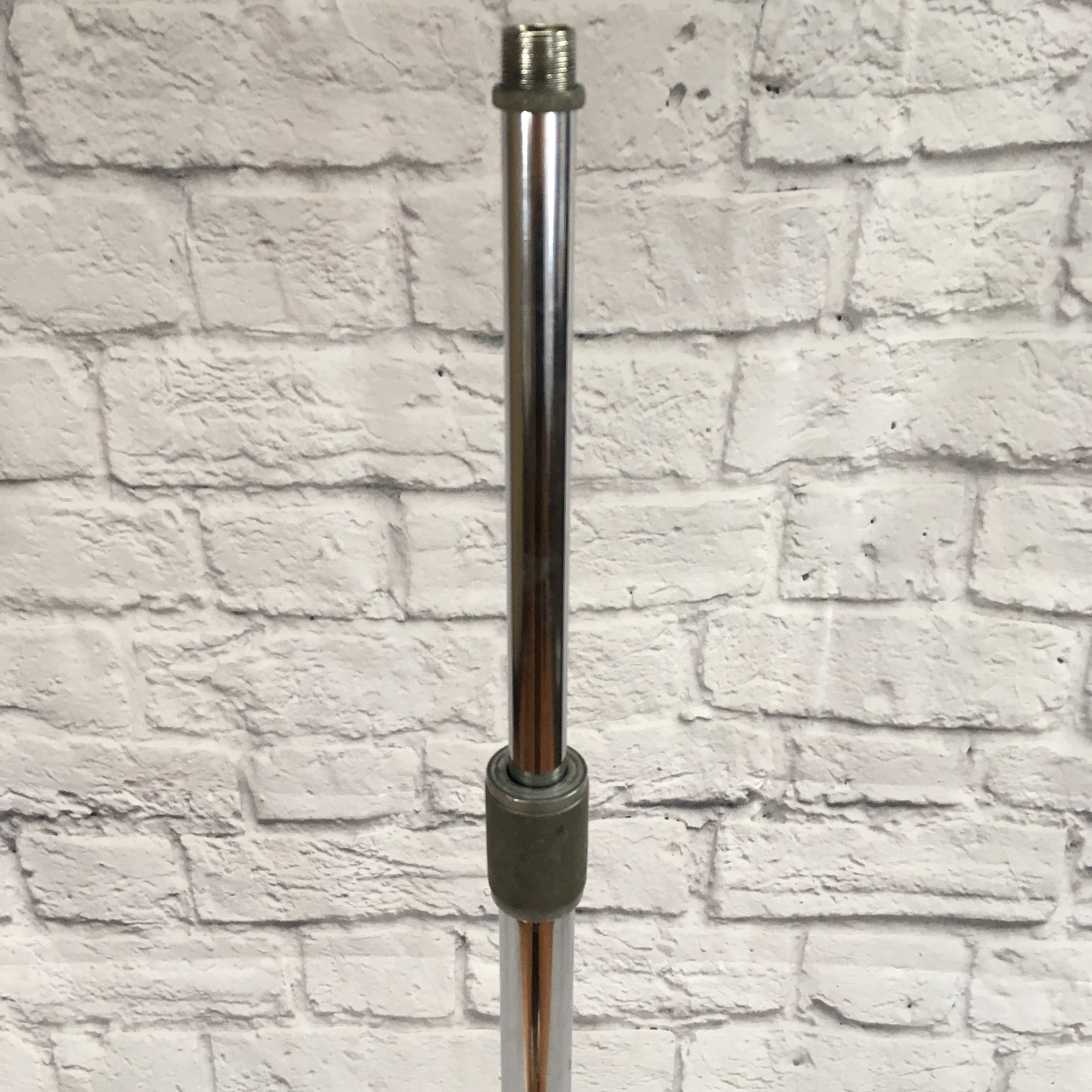 Unknown Round Base Microphone Stand