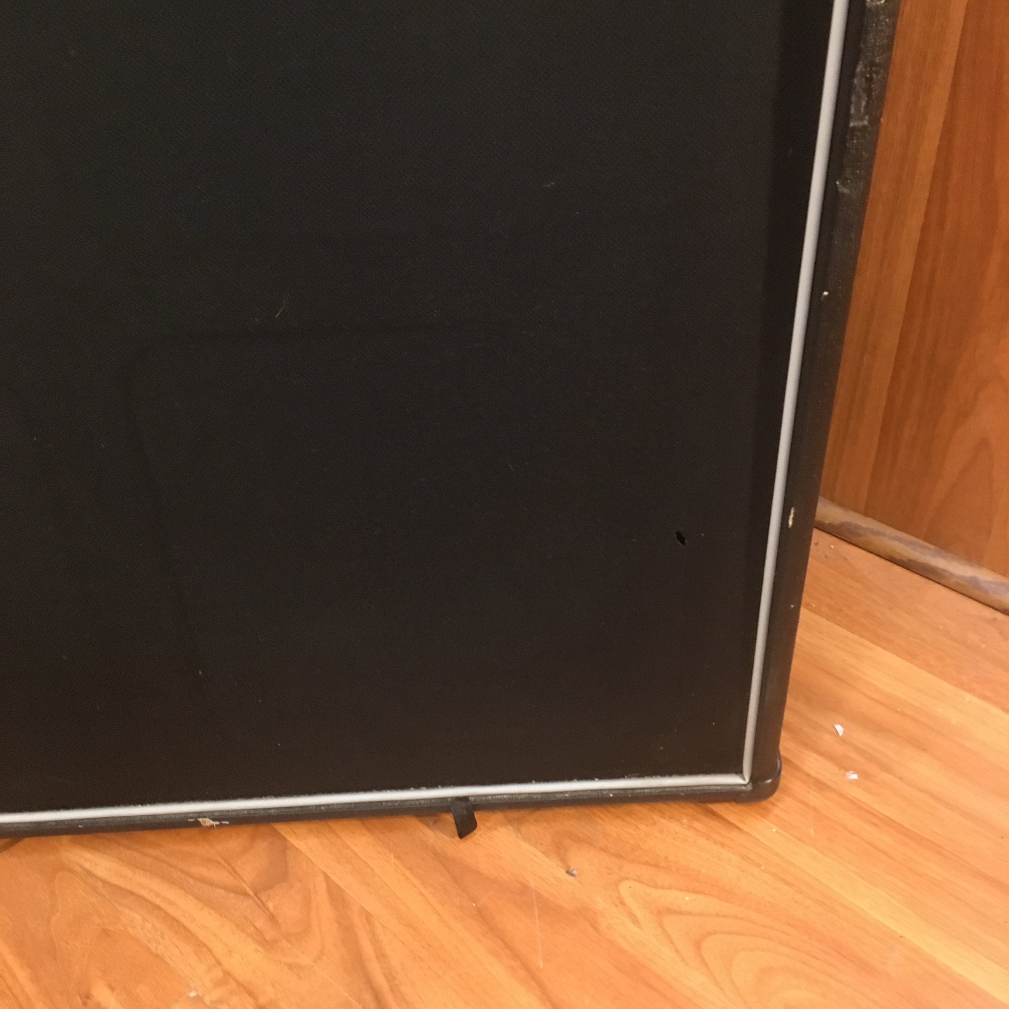 ** Vox V412BK 4x12 120w Guitar Cabinet