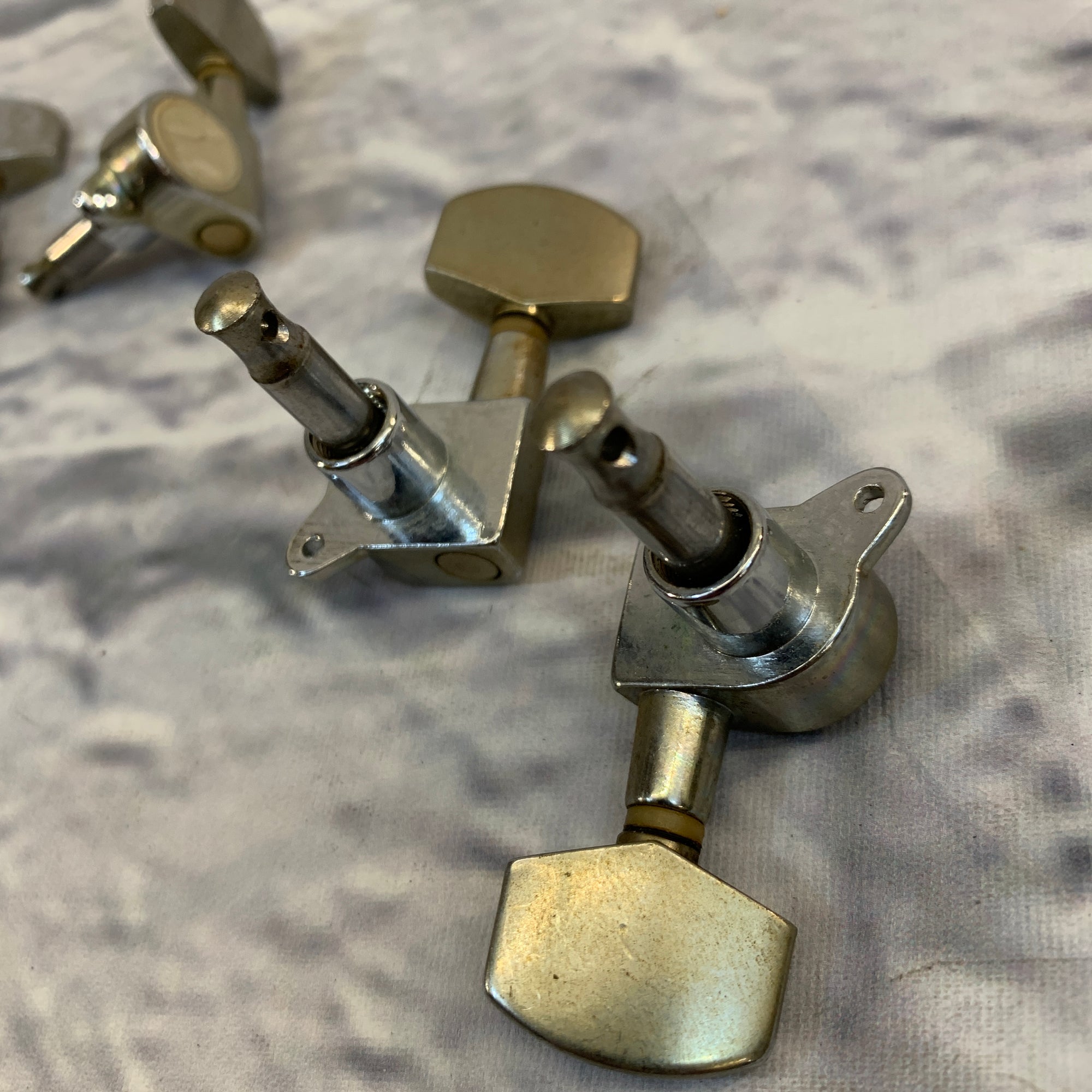 Chrome Guitar Tuning Machines