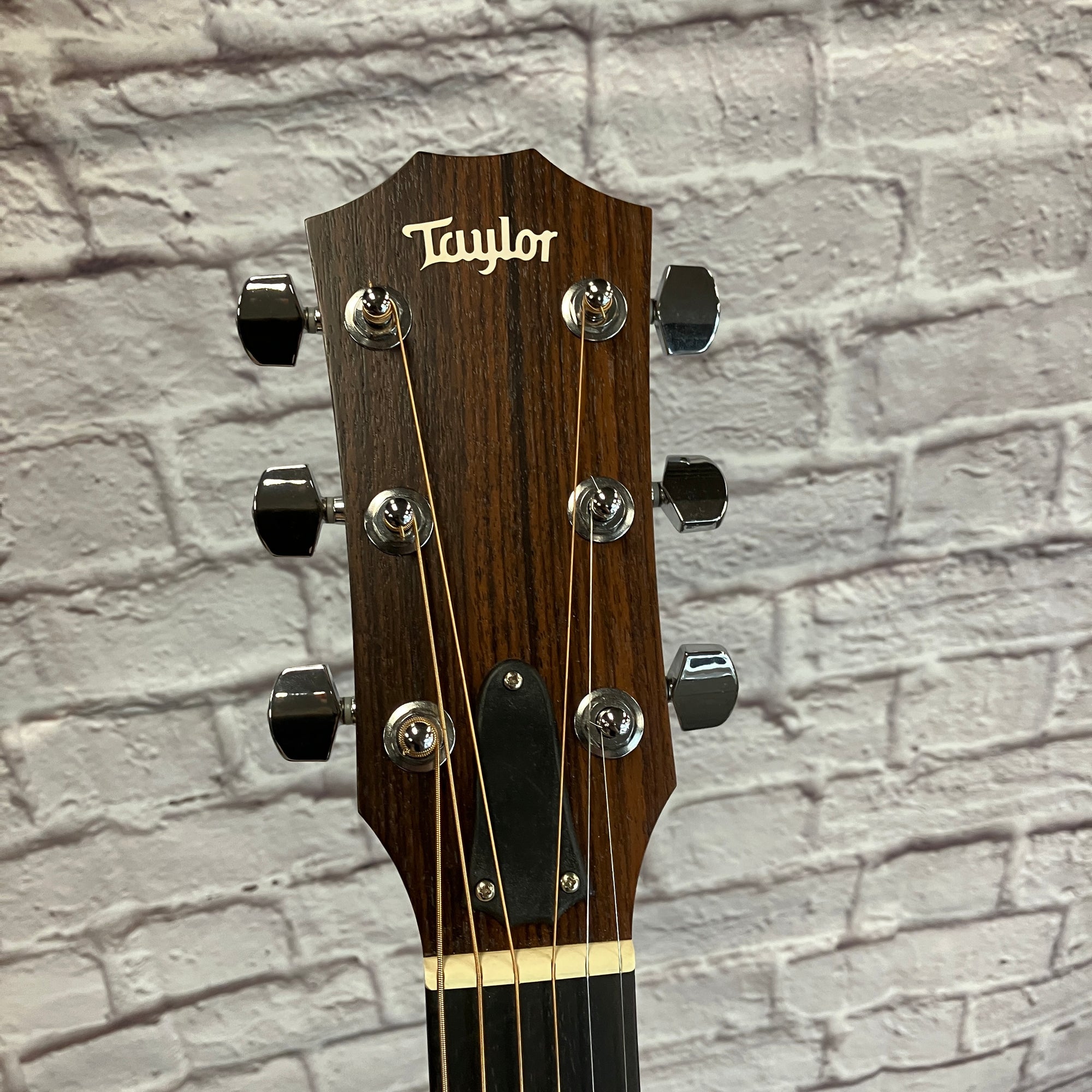 Taylor 114e Natural Sitka Spruce Acoustic Guitar - Evolution