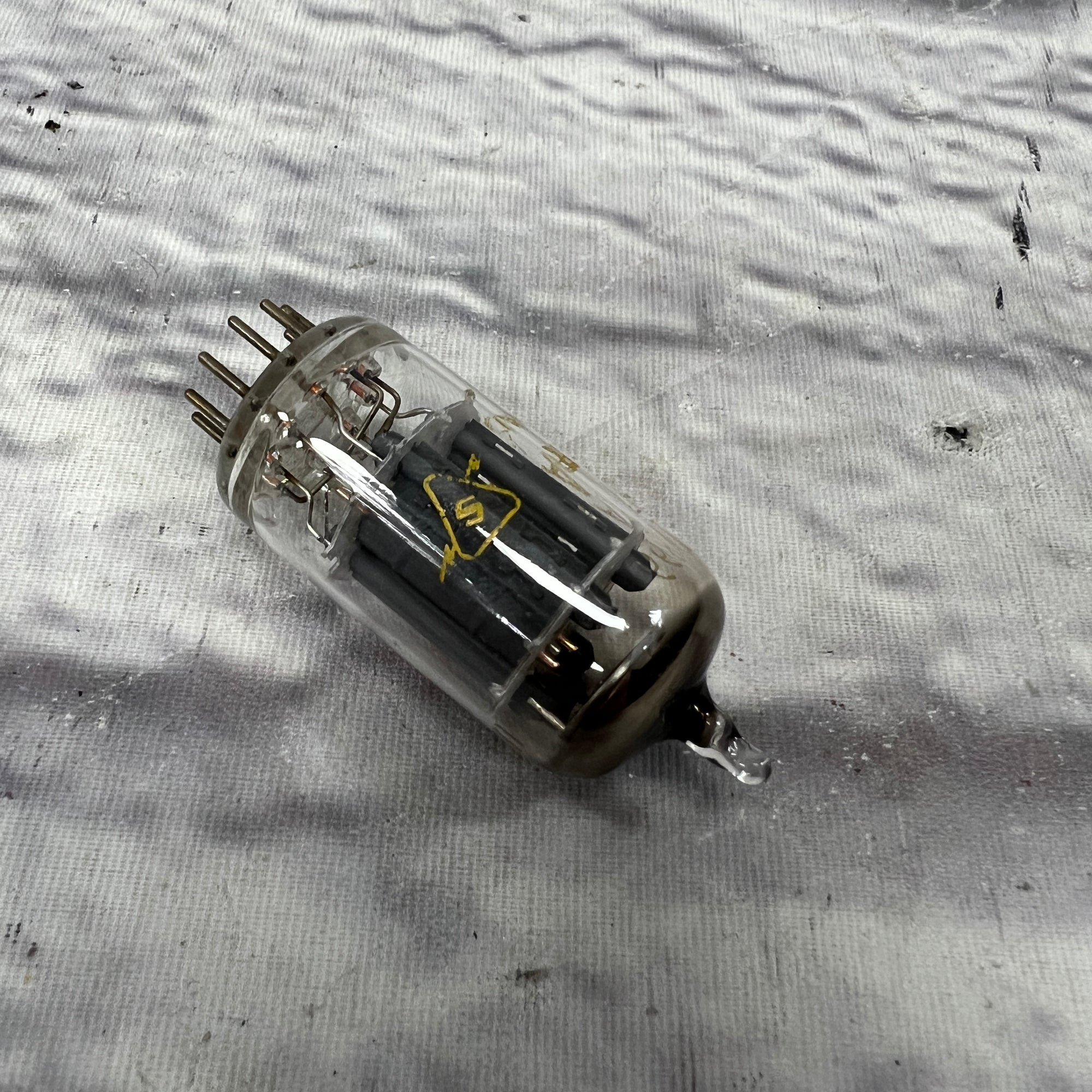 Sylvania 12AX7 Amplifier Tube