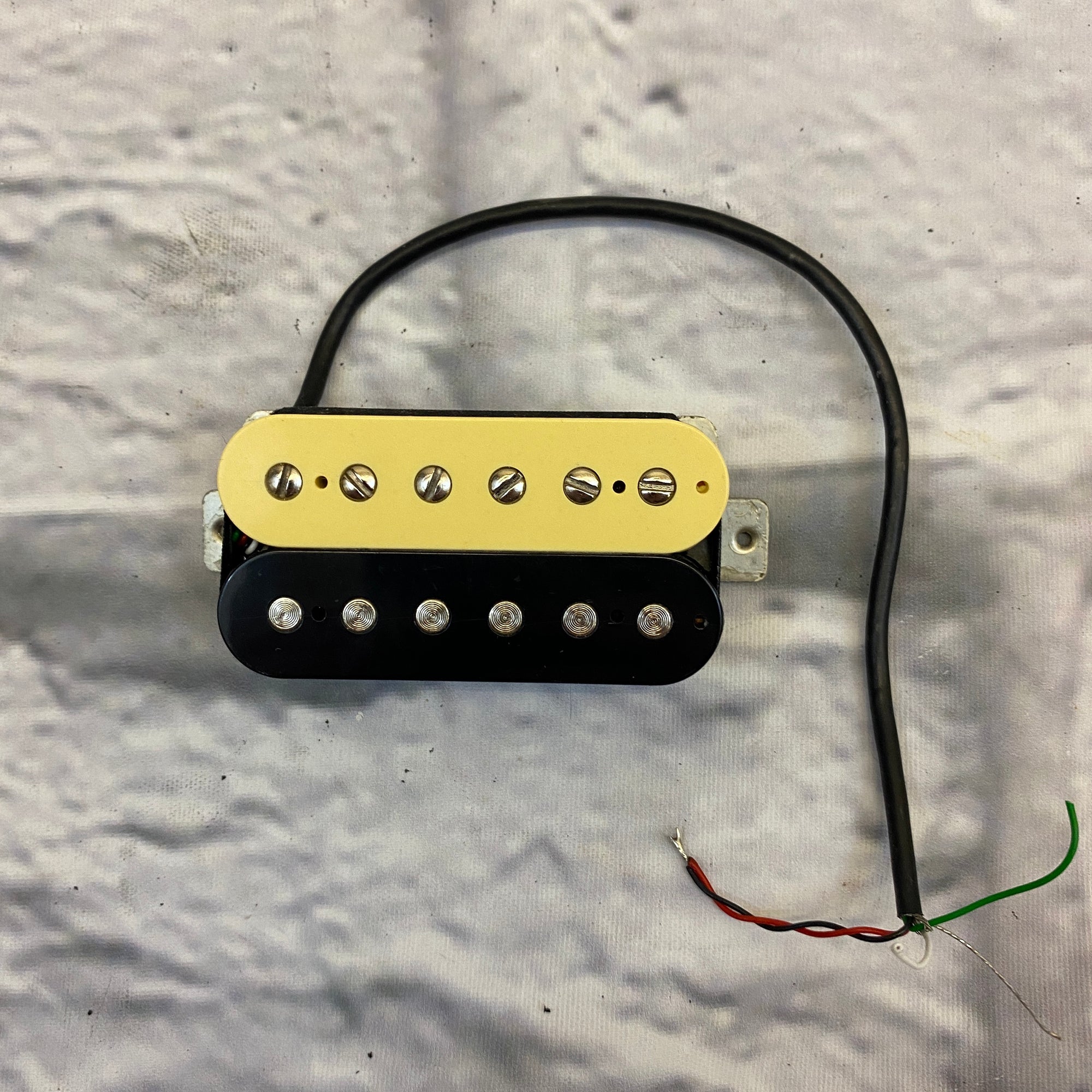 Unknown Humbucker Bridge Pickup - Black/Cream