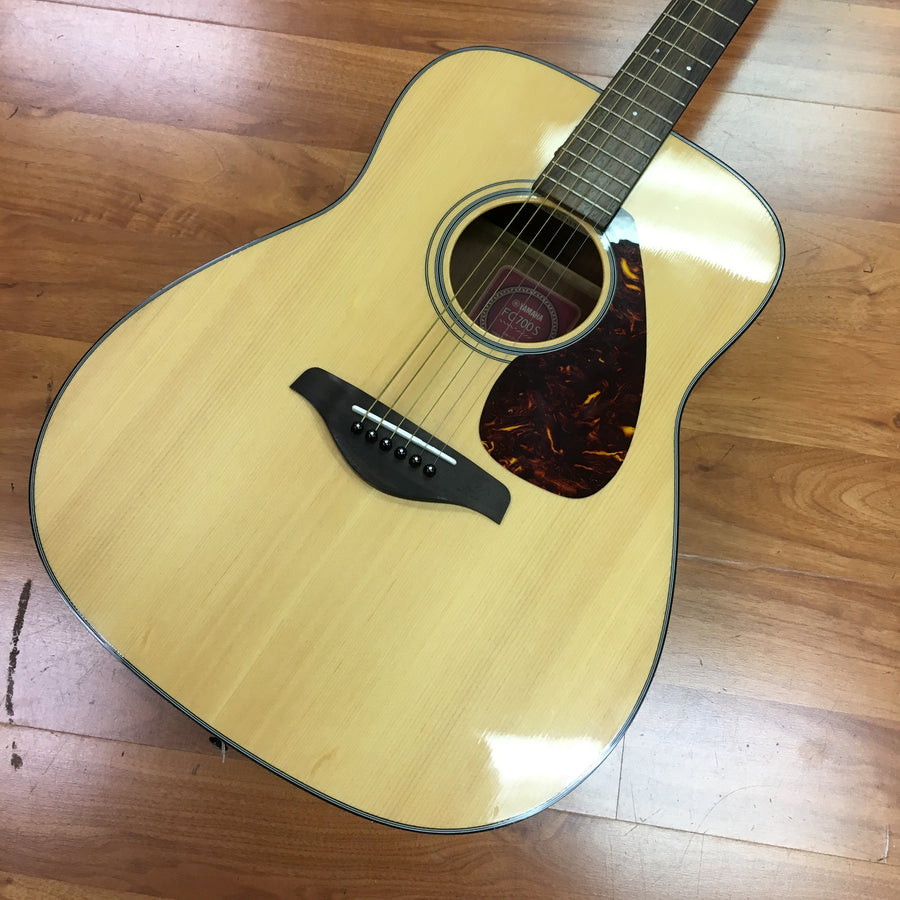 Yamaha FG700S Acoustic Guitar
