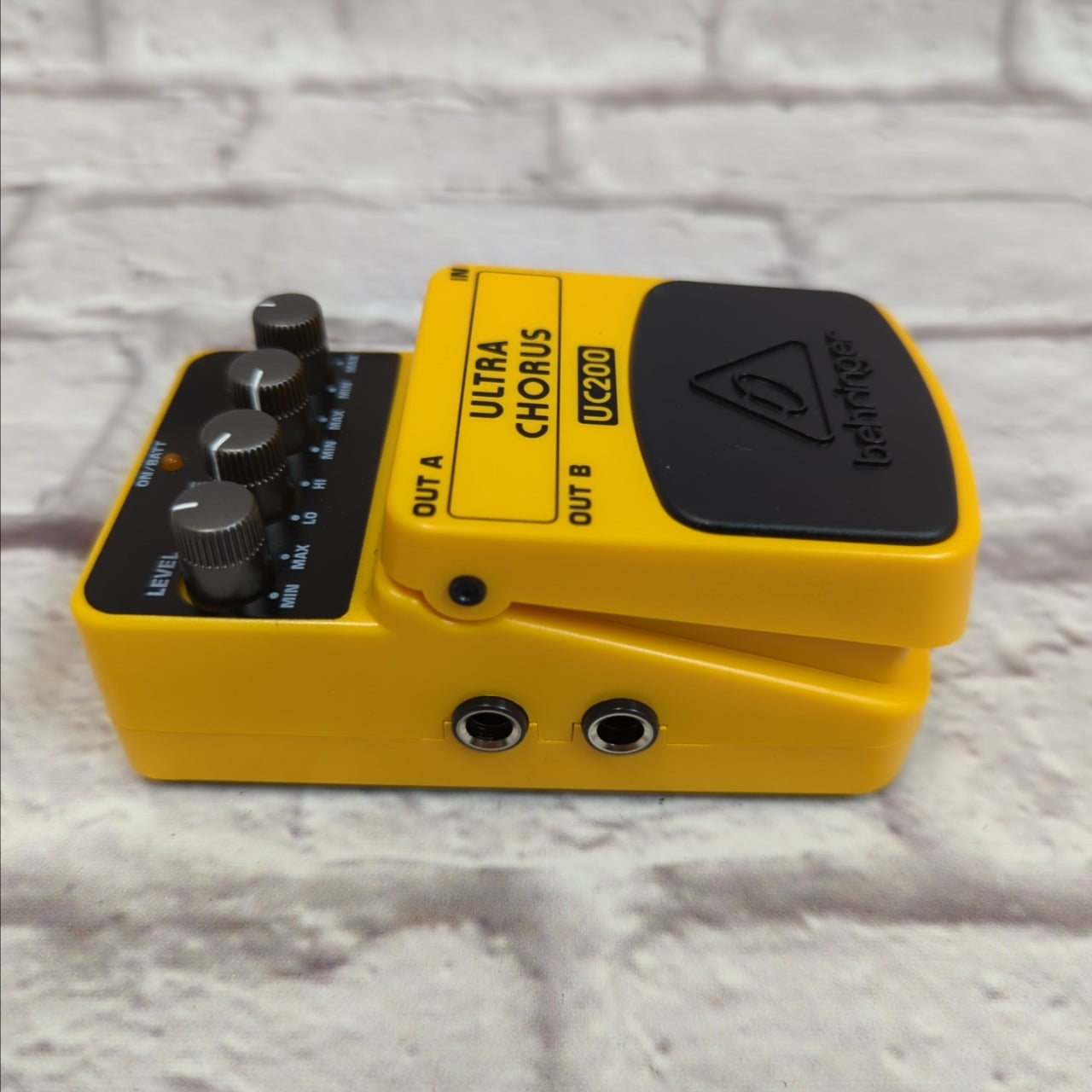 Behringer UC200 Ultra Chorus Pedal