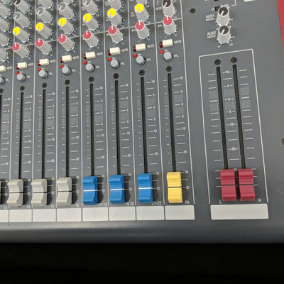 Allen & Heath ZED-22FX 22-Channel w/ Case