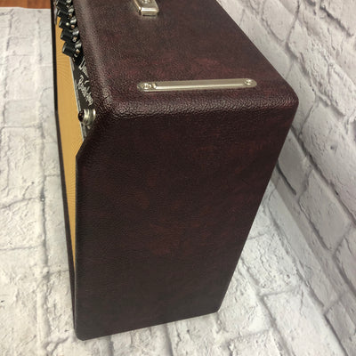 Fender Deluxe Reverb Limited Wine Red Wheat Guitar Combo Amp