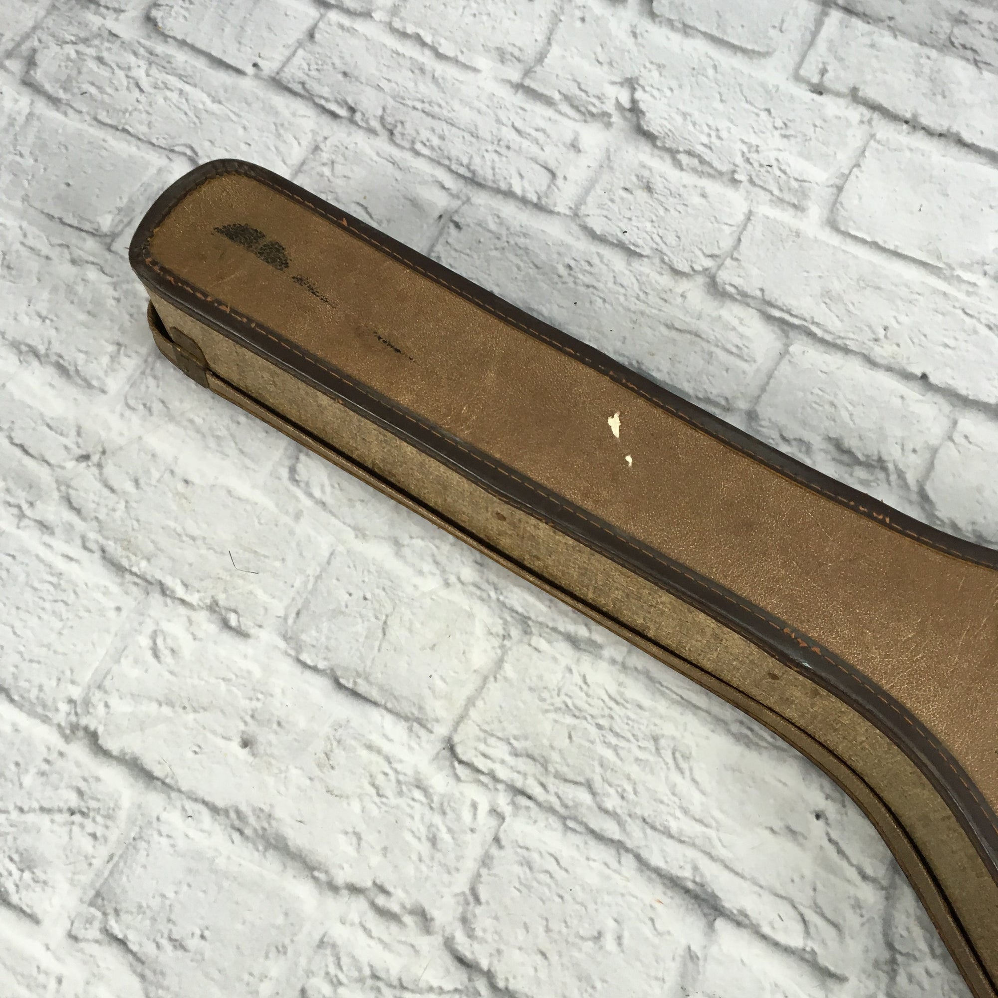 Unknown 34in x 12in Chipboard Banjo Case