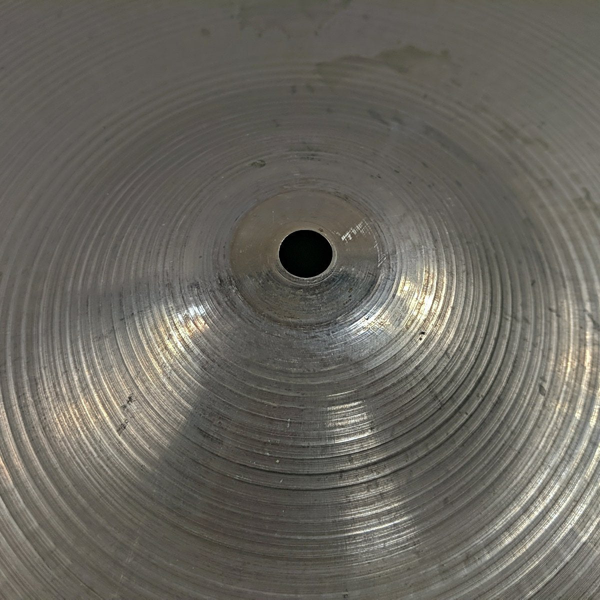Zildjian Avedis Rock Crash 18 Crash Cymbal