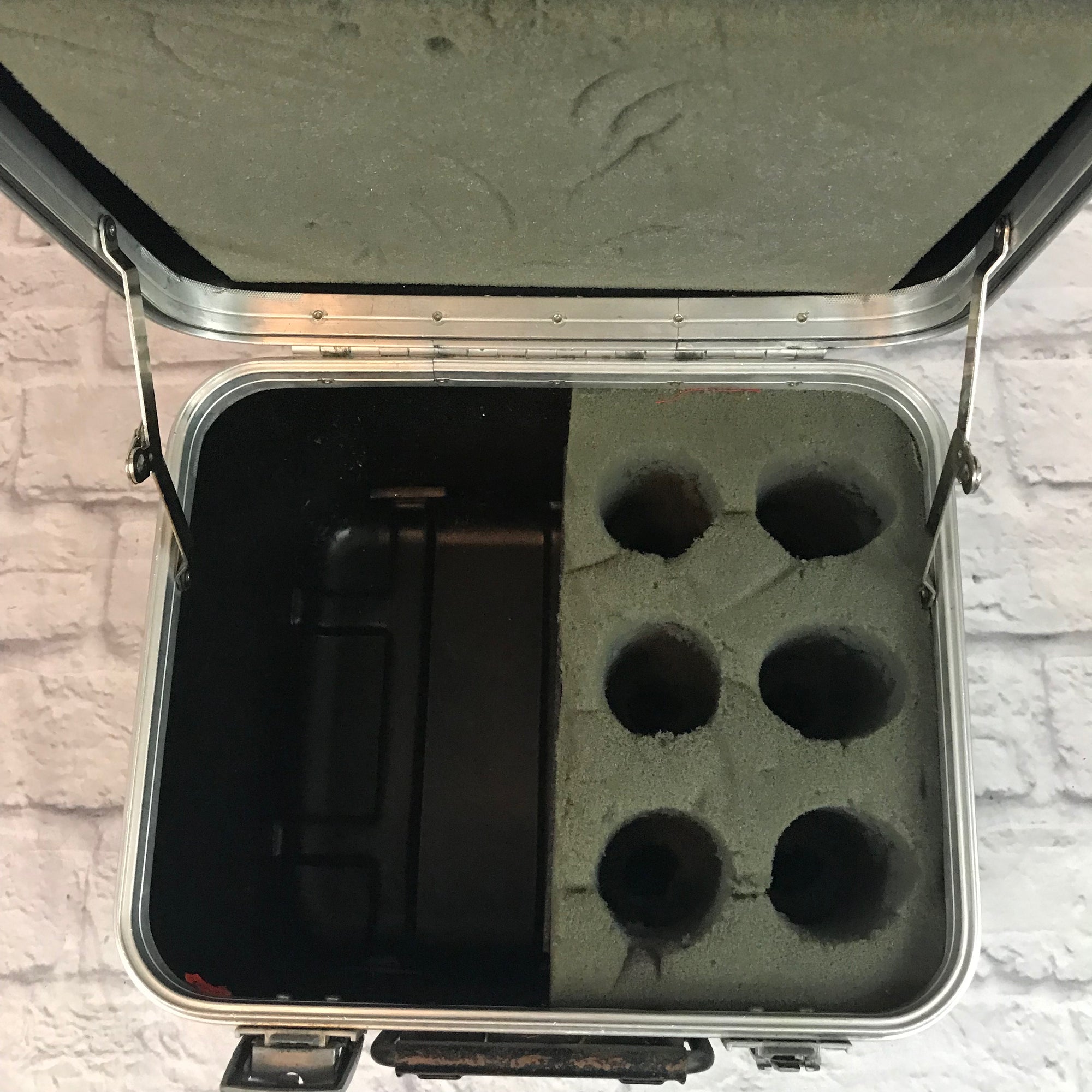 Peavey 6 Slot Microphone Road Case