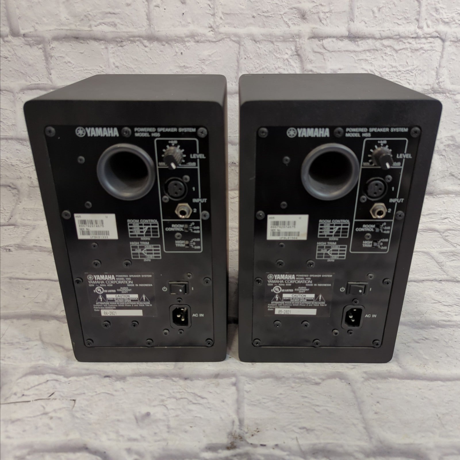 Y*A様 YAMAHA HS5 Amazon.com: Yamaha HS5 Pair 2-Way bass-Reflex bi-Amplified