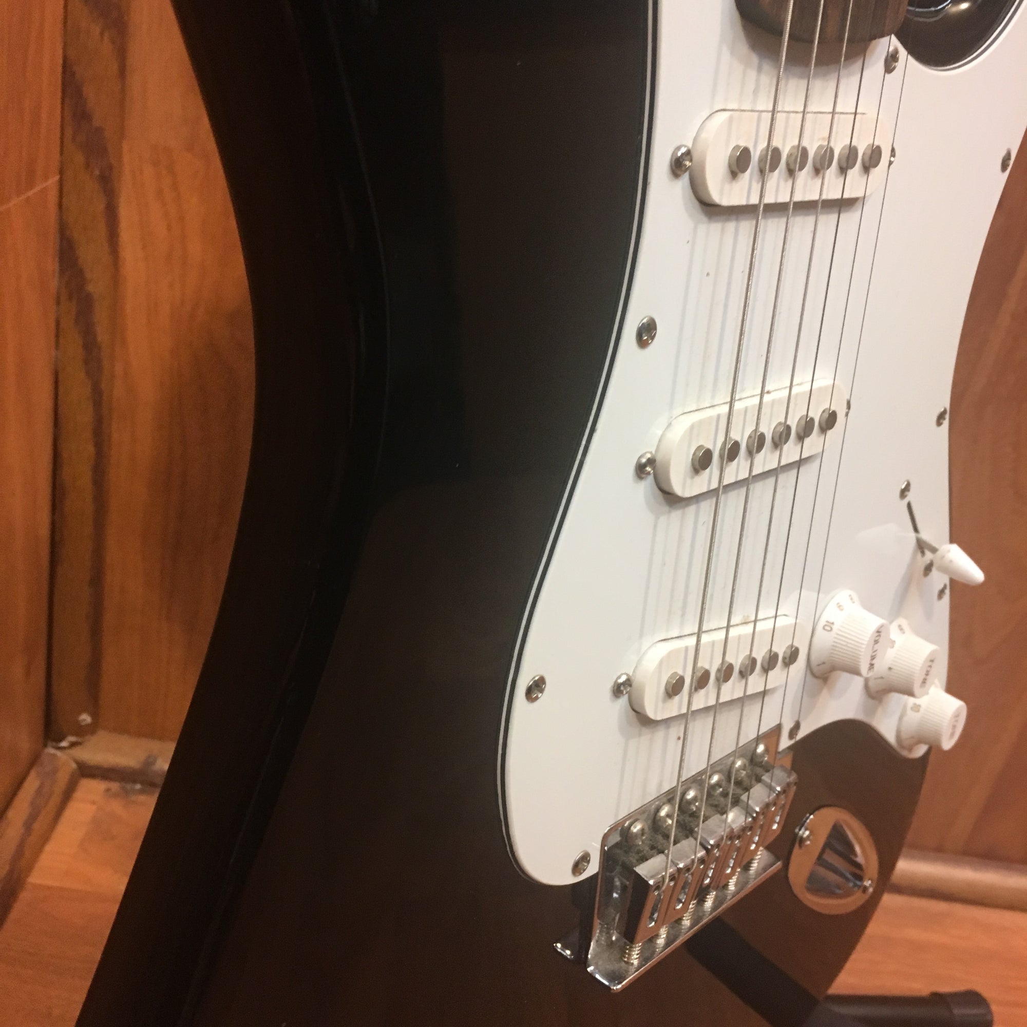 New York Pro Strat Style Electric Guitar