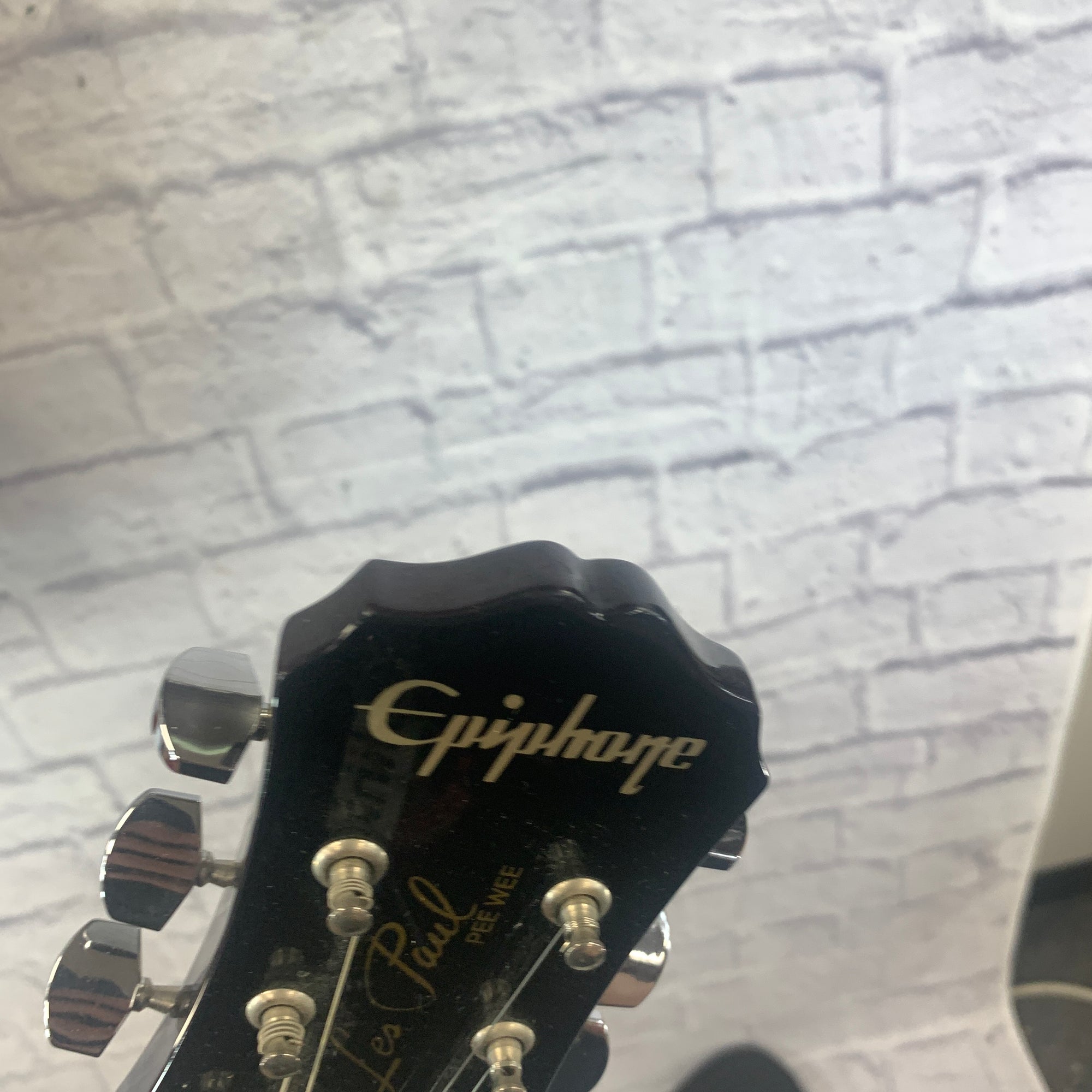 Epiphone Pee Wee Les Paul with Case and Amp