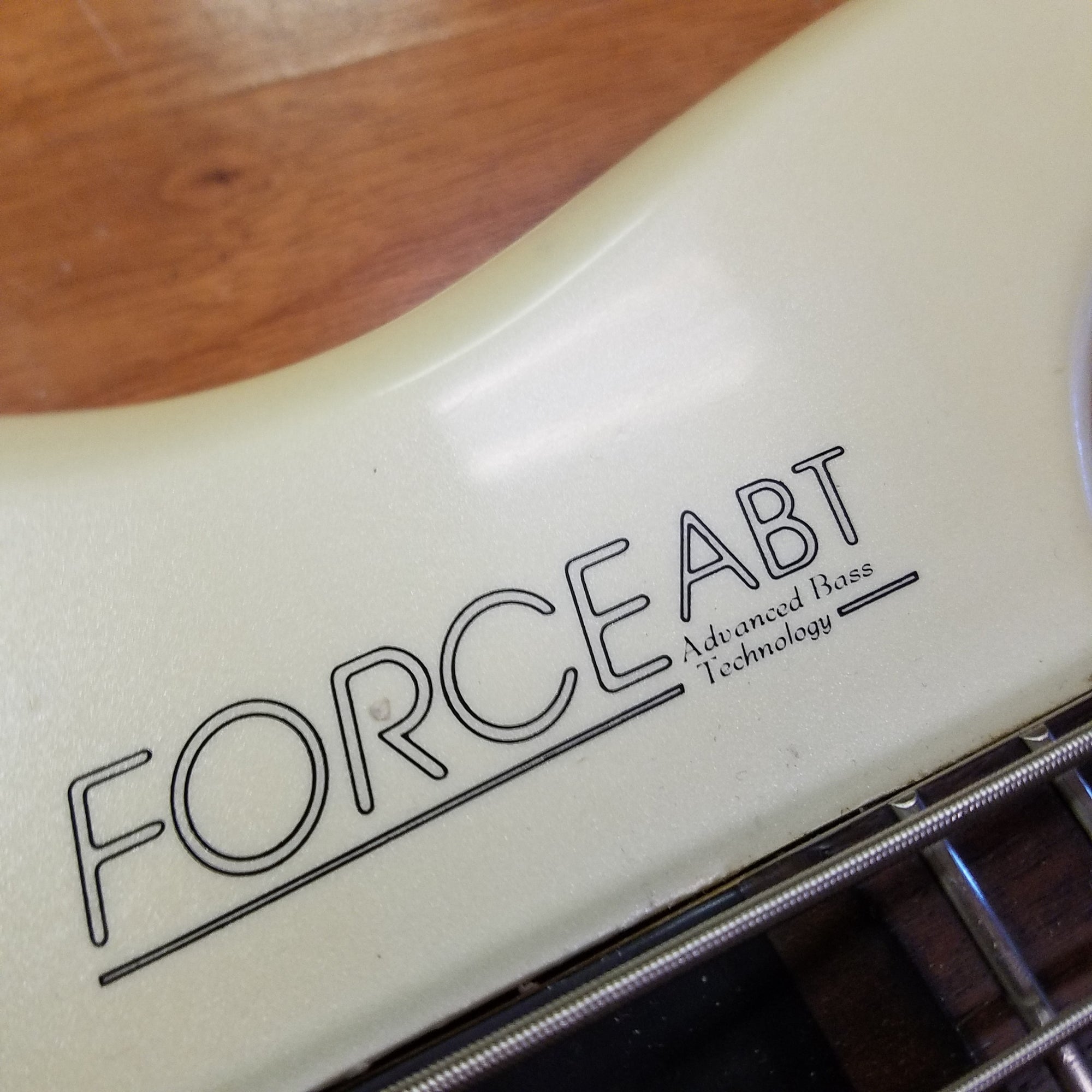 Washburn Force Abt B-10 4-String Bass As-Is