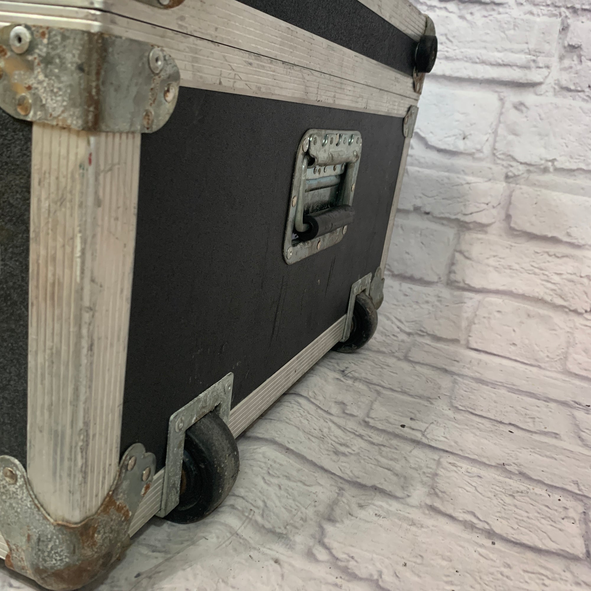 Calzone Rolling Utility Case w/ Handle