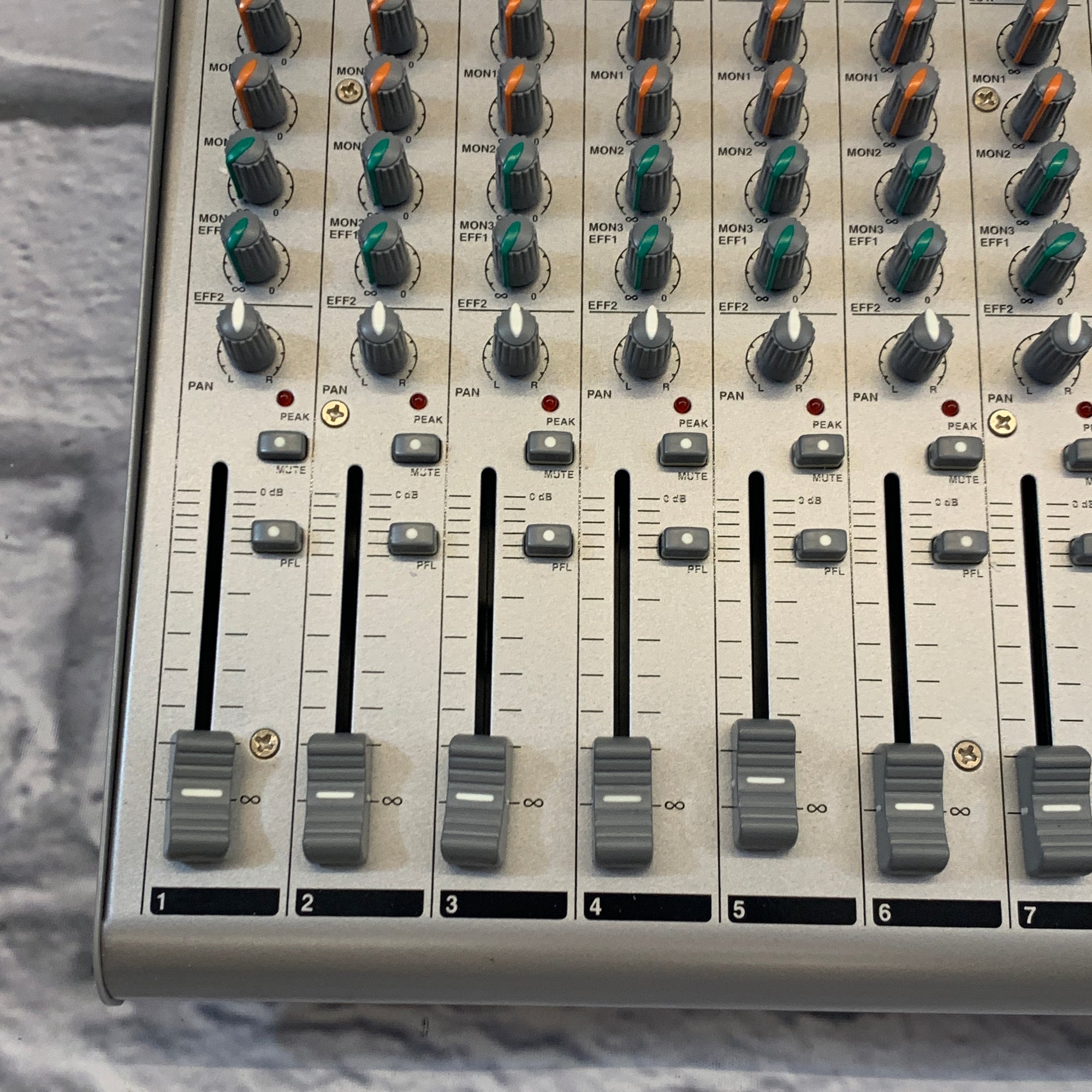 Fbt Combiners FBT Pickup 18-Channel Powered Mixer - Evolution Music