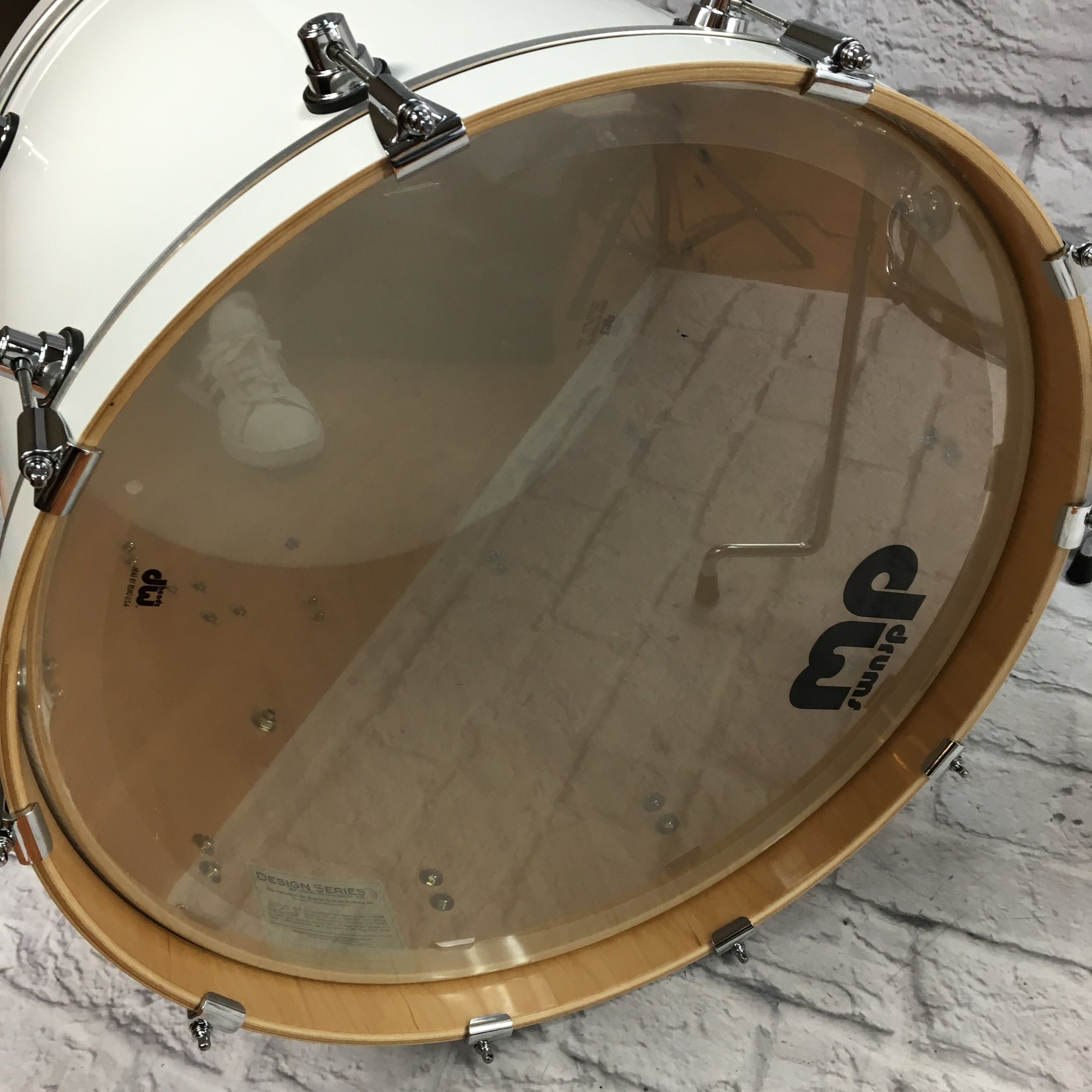 DW Design Series White 4 Piece Drum Set