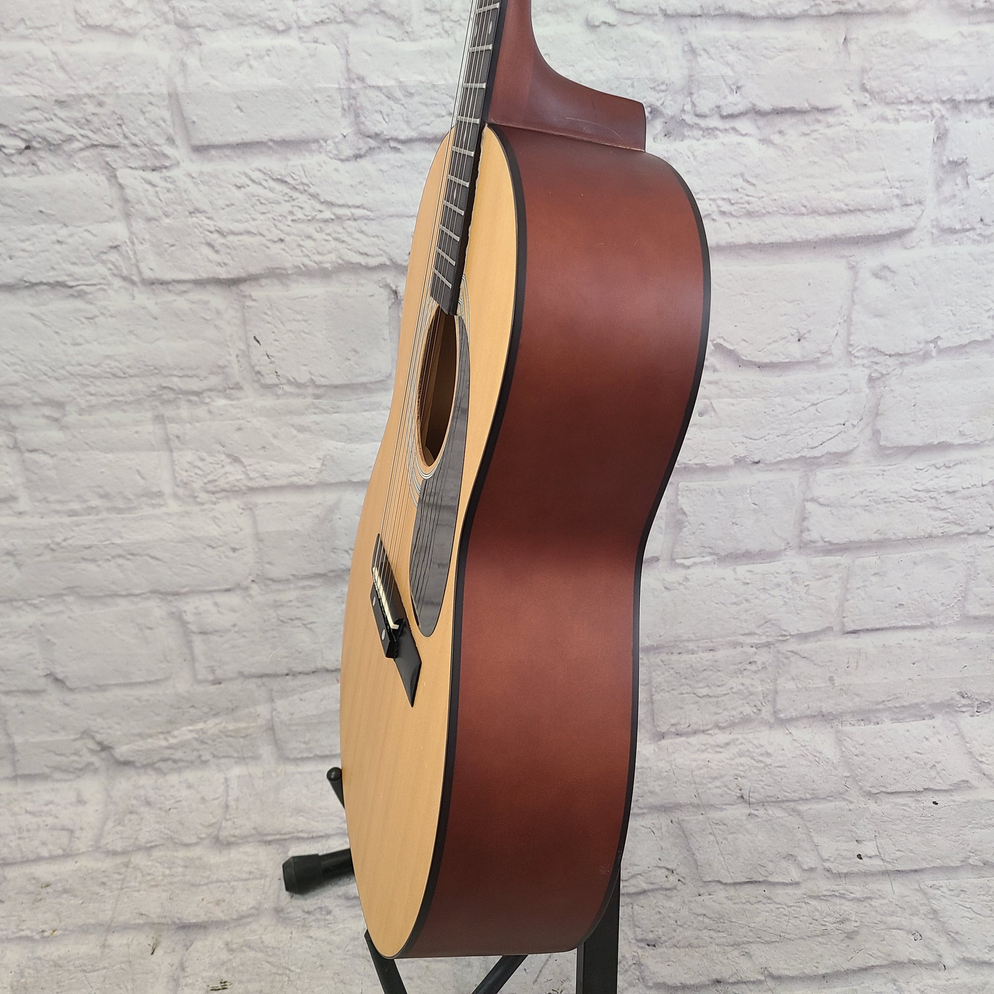 Suzuki SSG-3 Parlor Acoustic Guitar