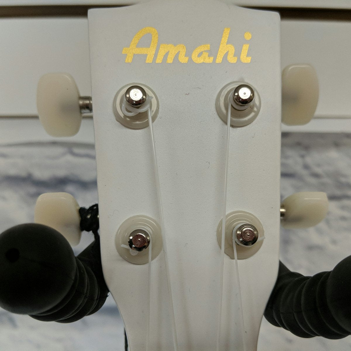 Amahi Rainbow Flower Uke