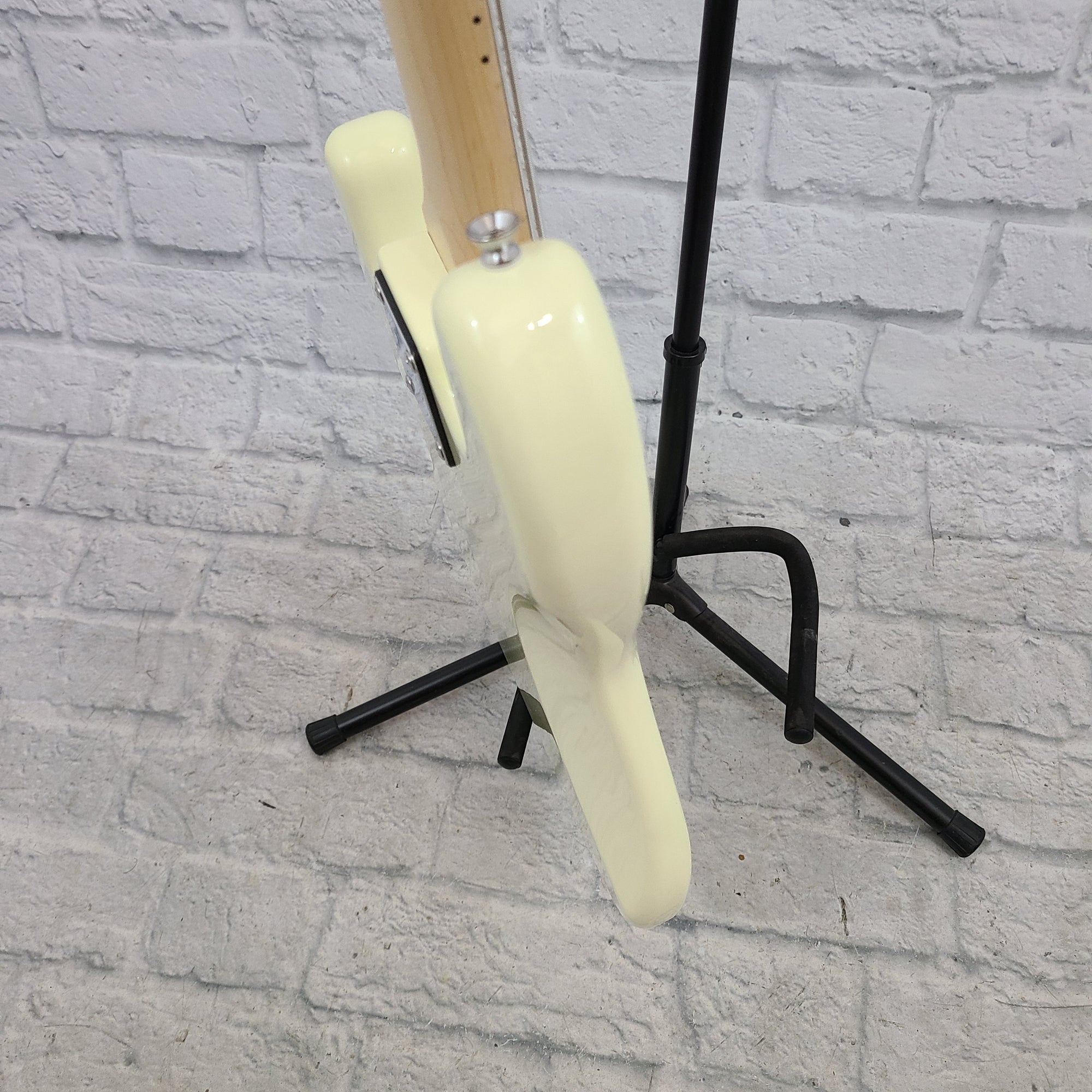 Nashville Guitar Works 225 Electric J Bass - Ivory