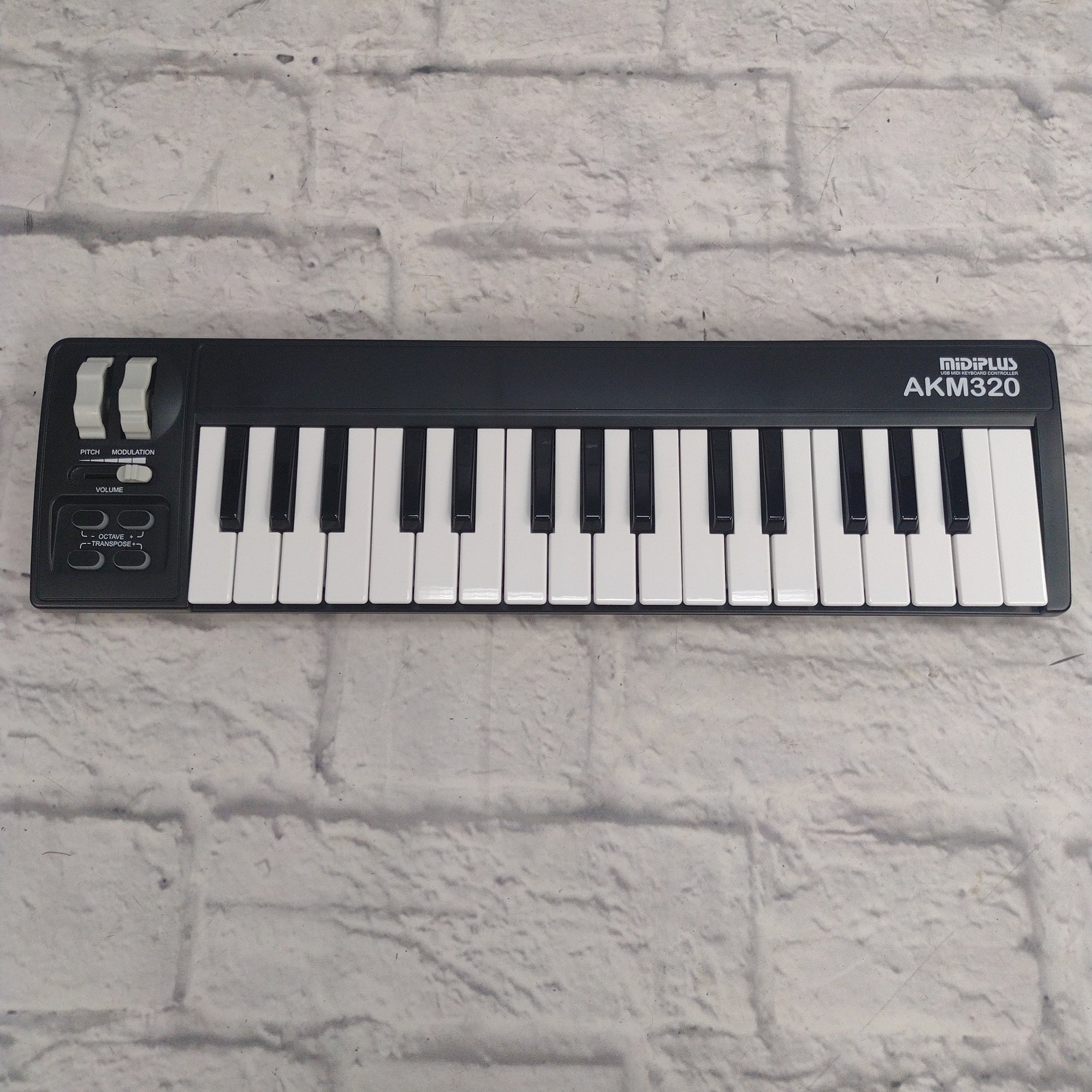 Akai AKM320 Midi Controller