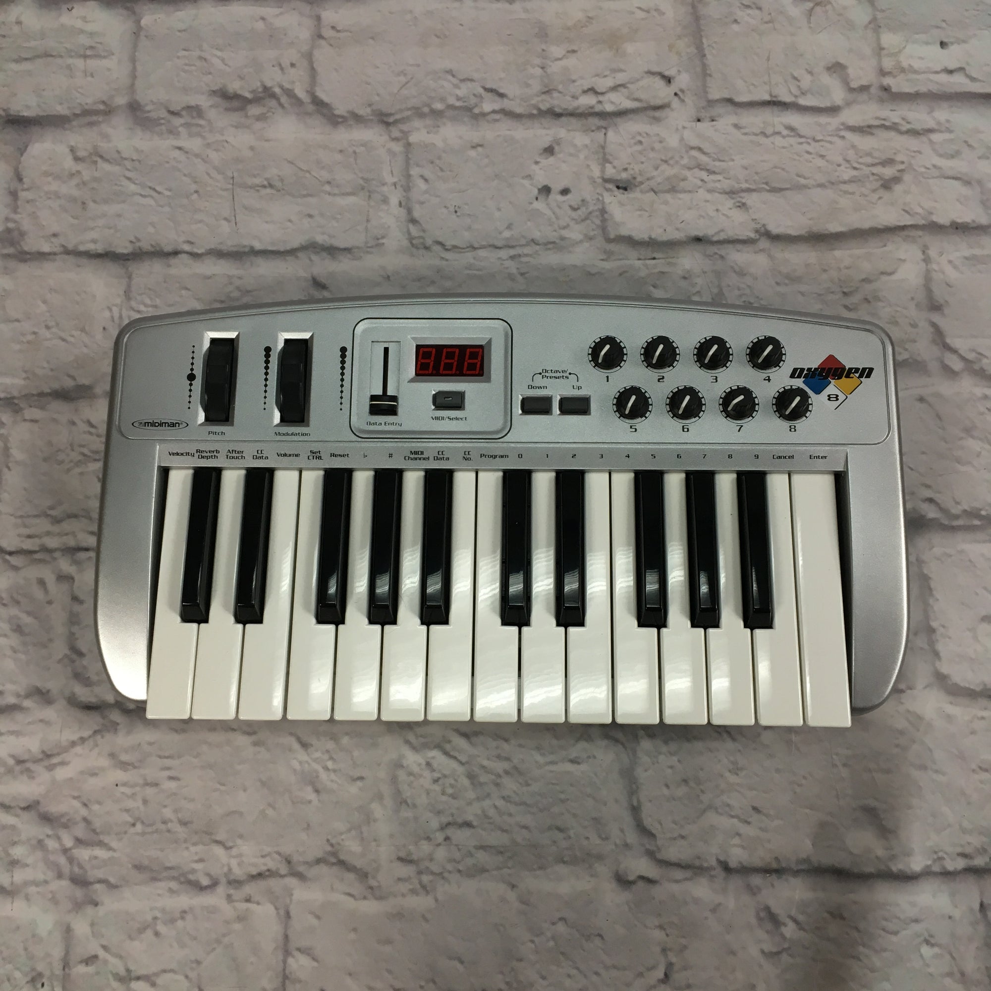 Midiman Oxygen 8 25 Key USB Midi Controller