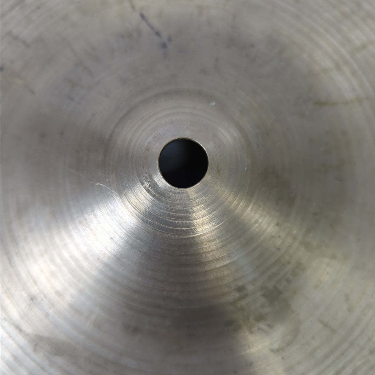 Vintage Zildjian Hollow Logo 16" Thin Crash Cymbal - 1000g