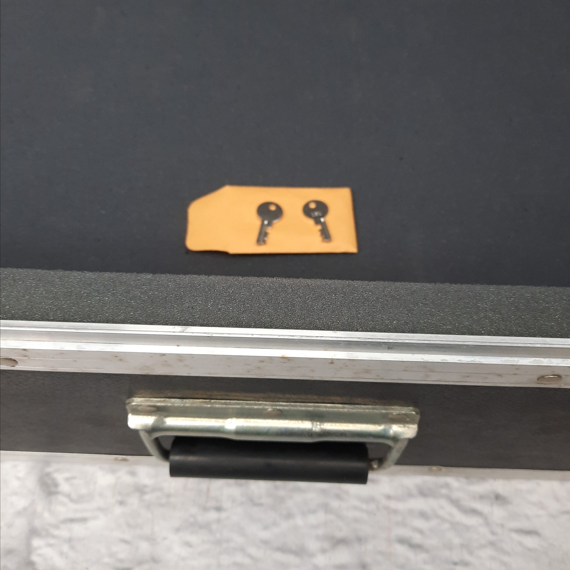 Multi Purpose Keyboard DJ Pro Audio Open Foam Interior Flight Case