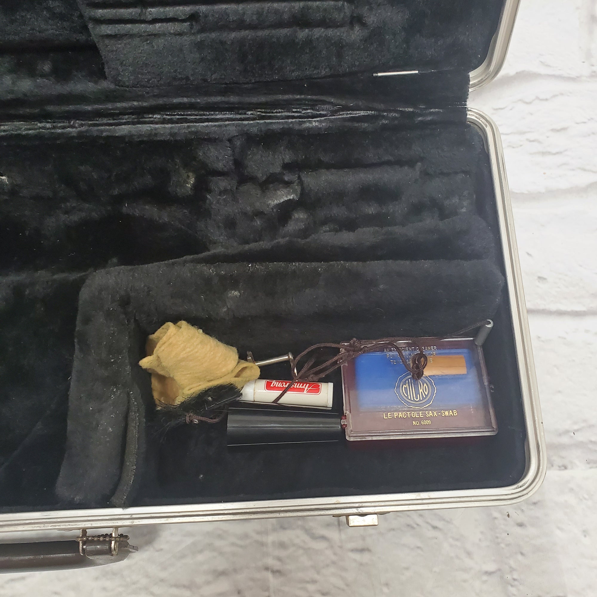 Bundy Alto Saxophone Case Saxophone case