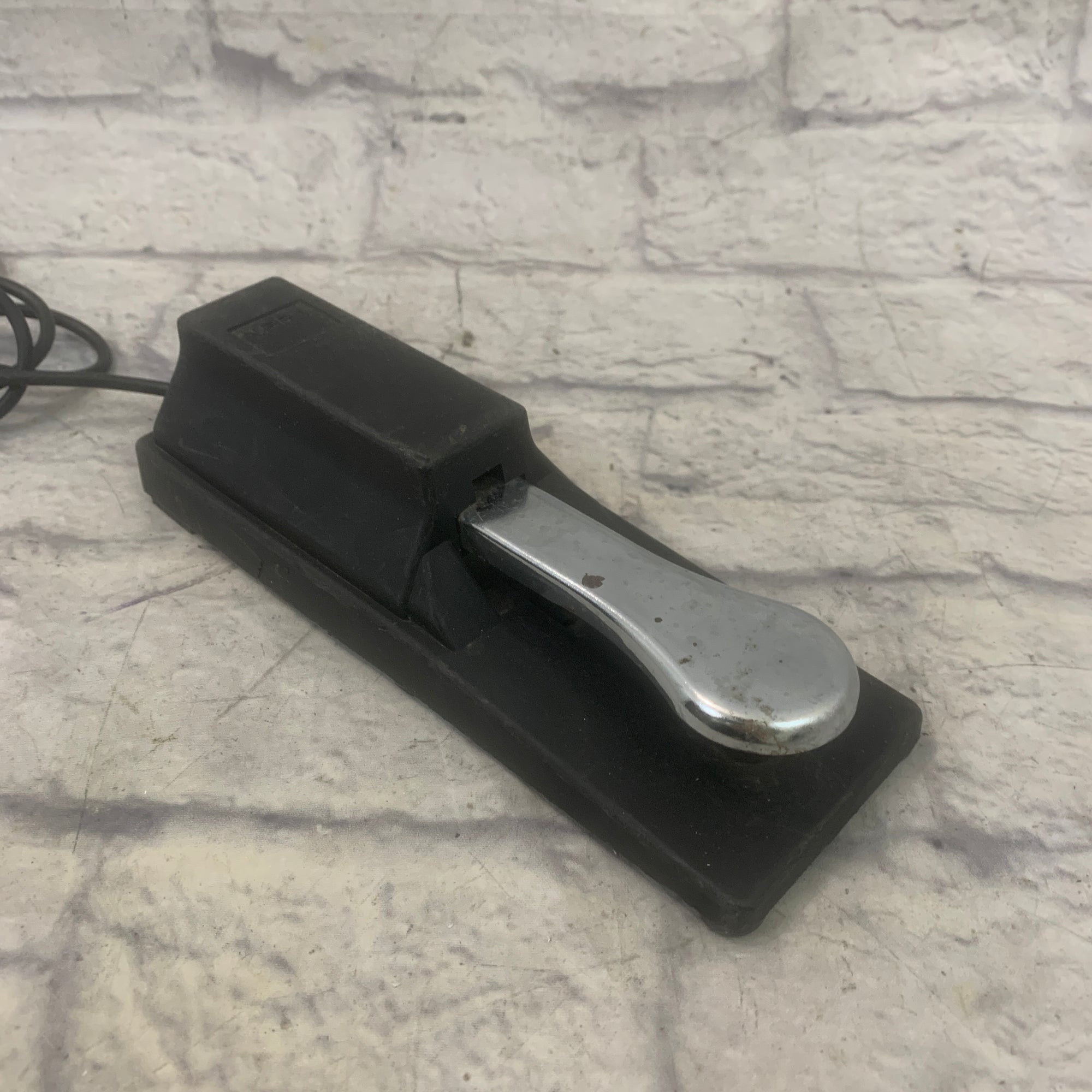 vfp1 pedal Studiologic VFP-1-15 Single Piano-Style Sustain Pedal