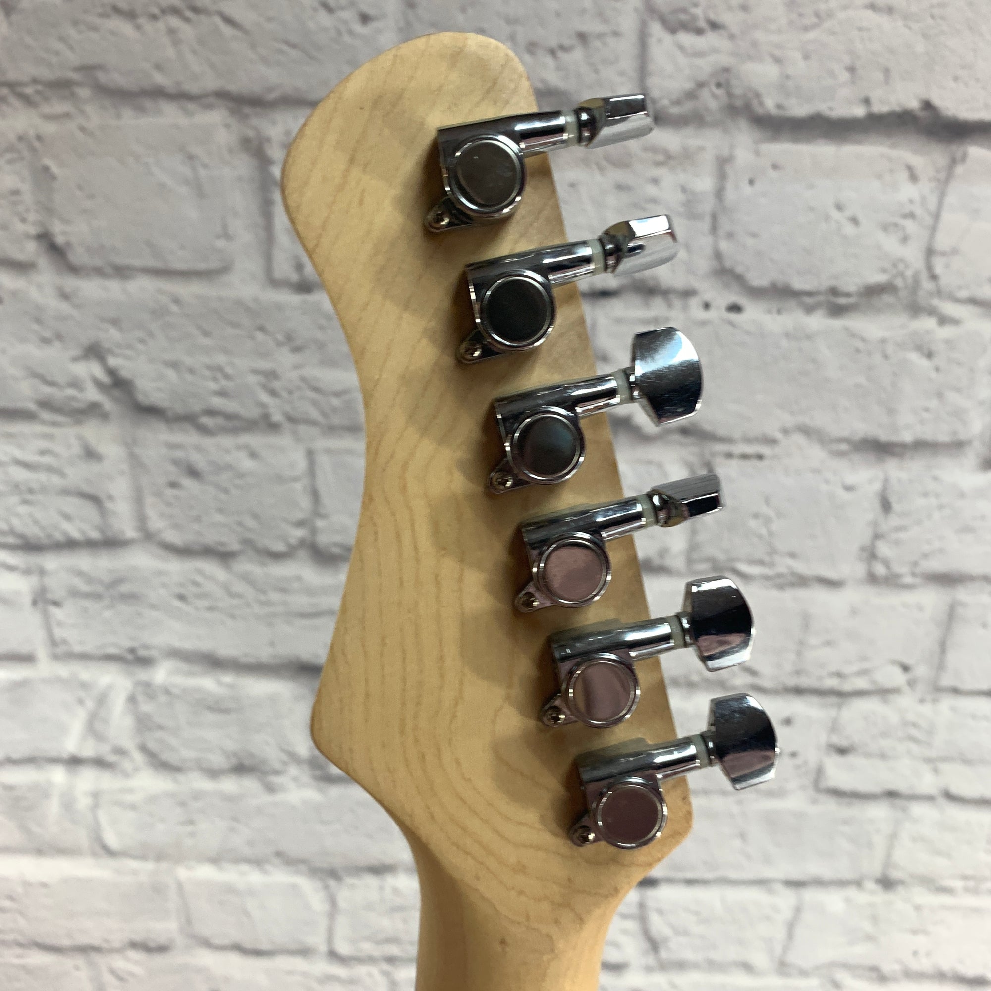 Ion Strat Style Electric Guitar