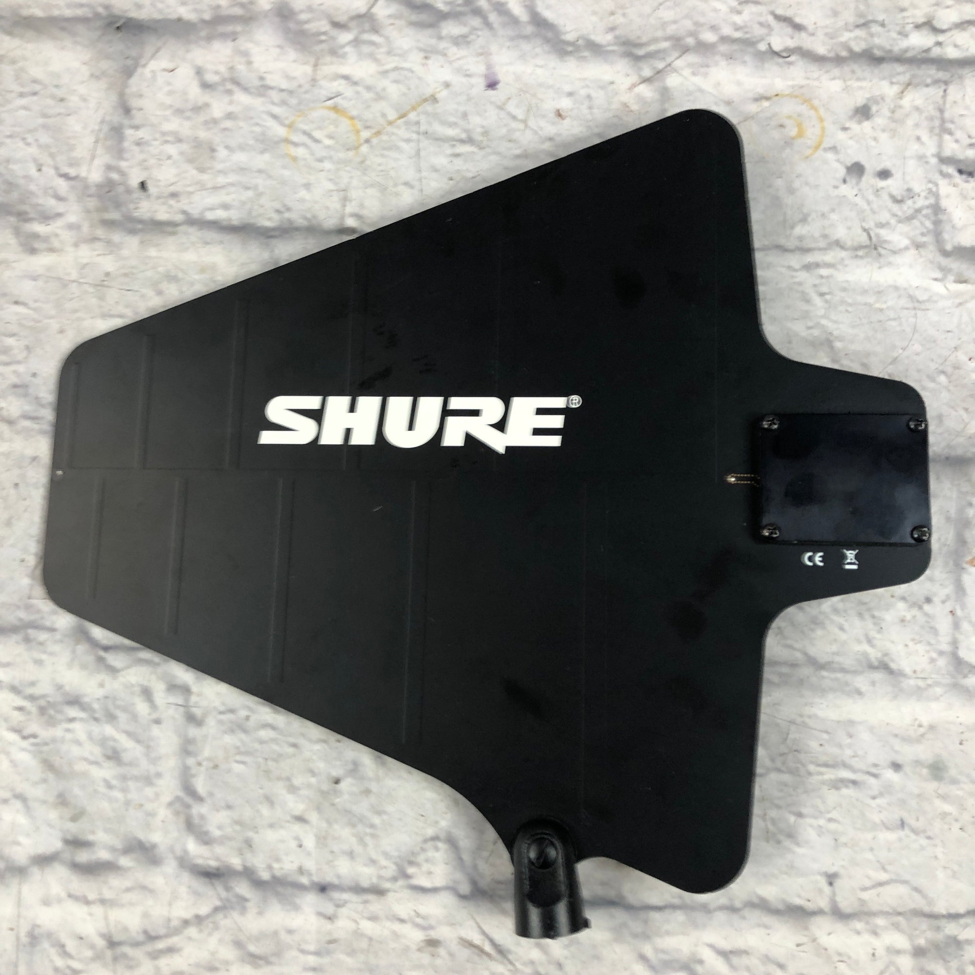 Shure UA874US Active Directional Antenna