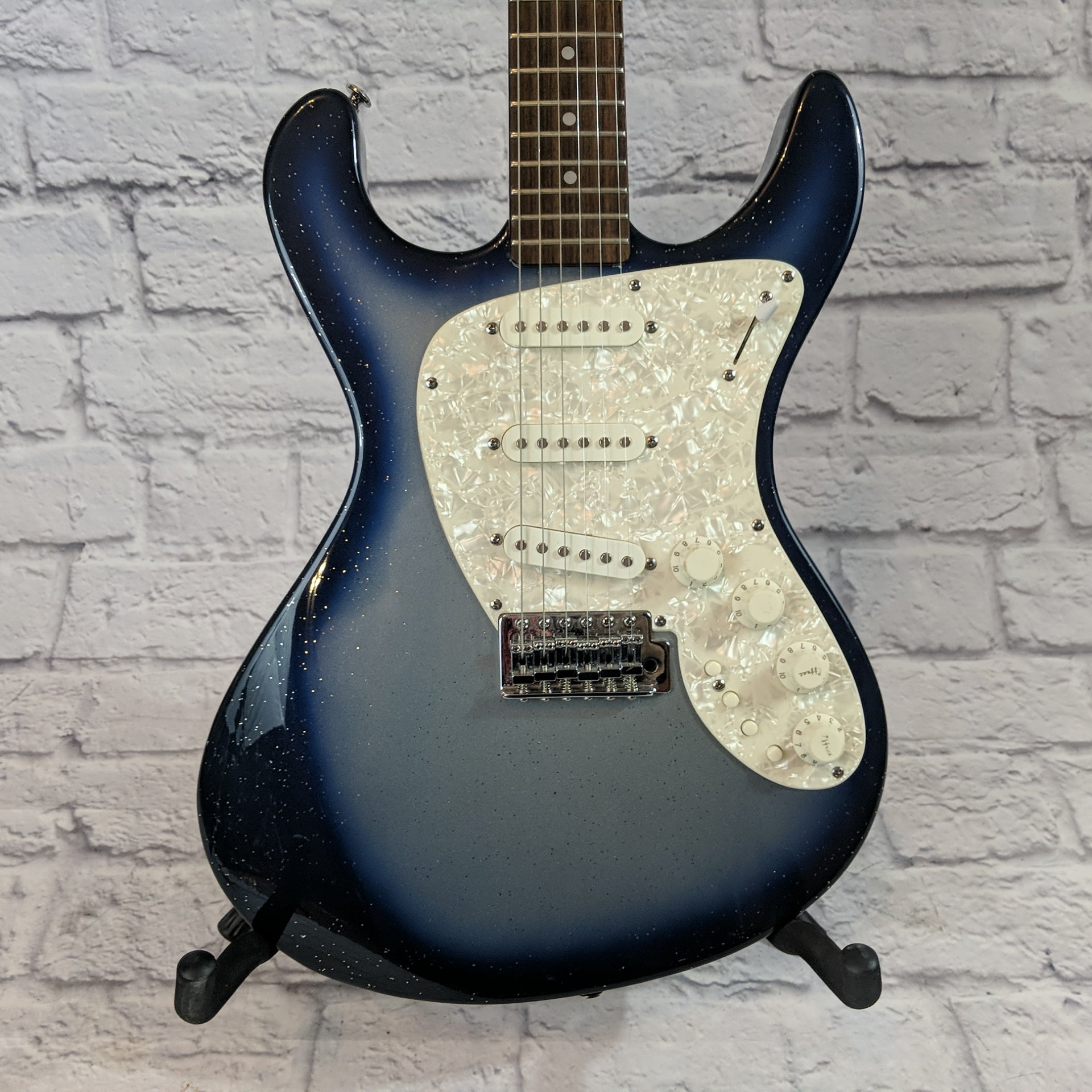 Danelectro Innuendo DanoBlaster Electric Guitar with Built in Effects - Midnight Blue Sparkle