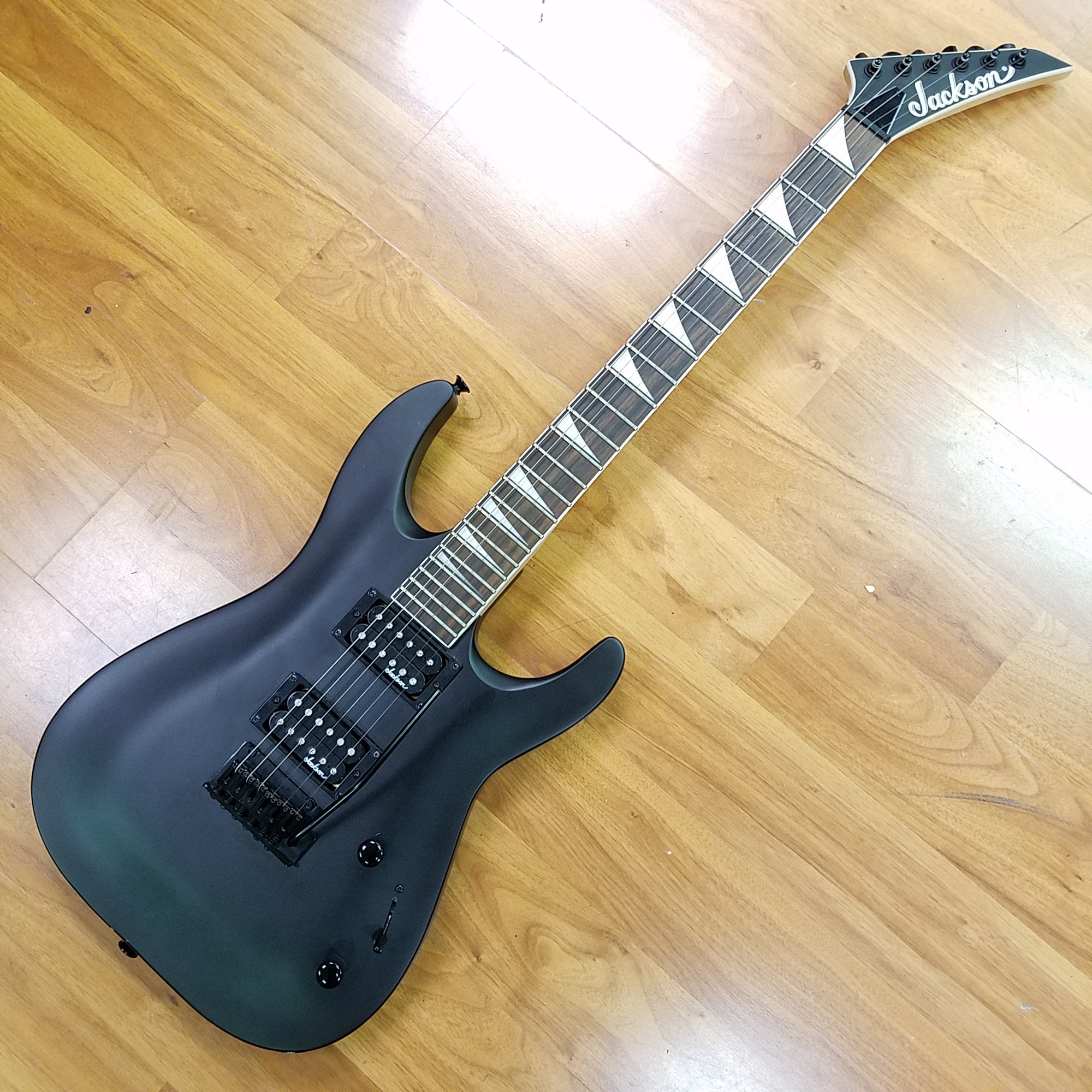 Jackson JS22 Dinky  Satin Black