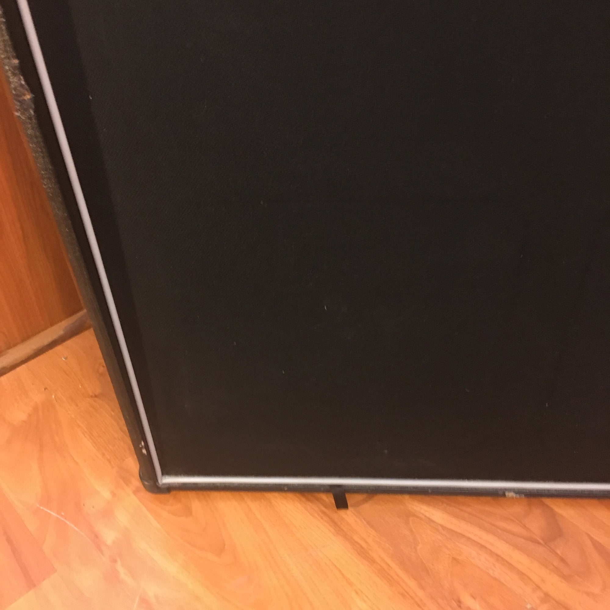 ** Vox V412BK 4x12 120w Guitar Cabinet