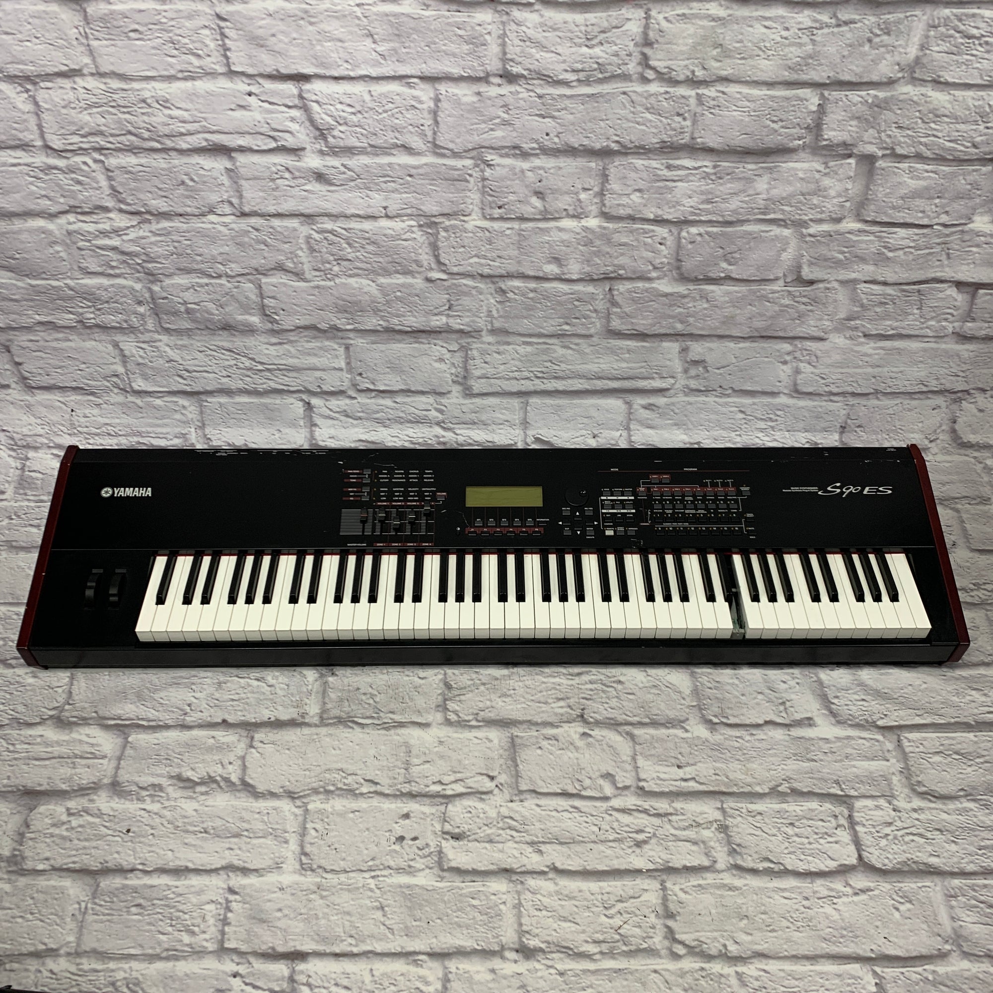 Yamaha S90 ES 88-Key Synthesizer - Evolution Music