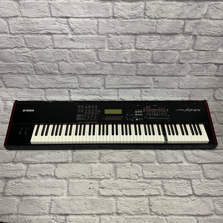 Yamaha S90 ES 88-Key Synthesizer
