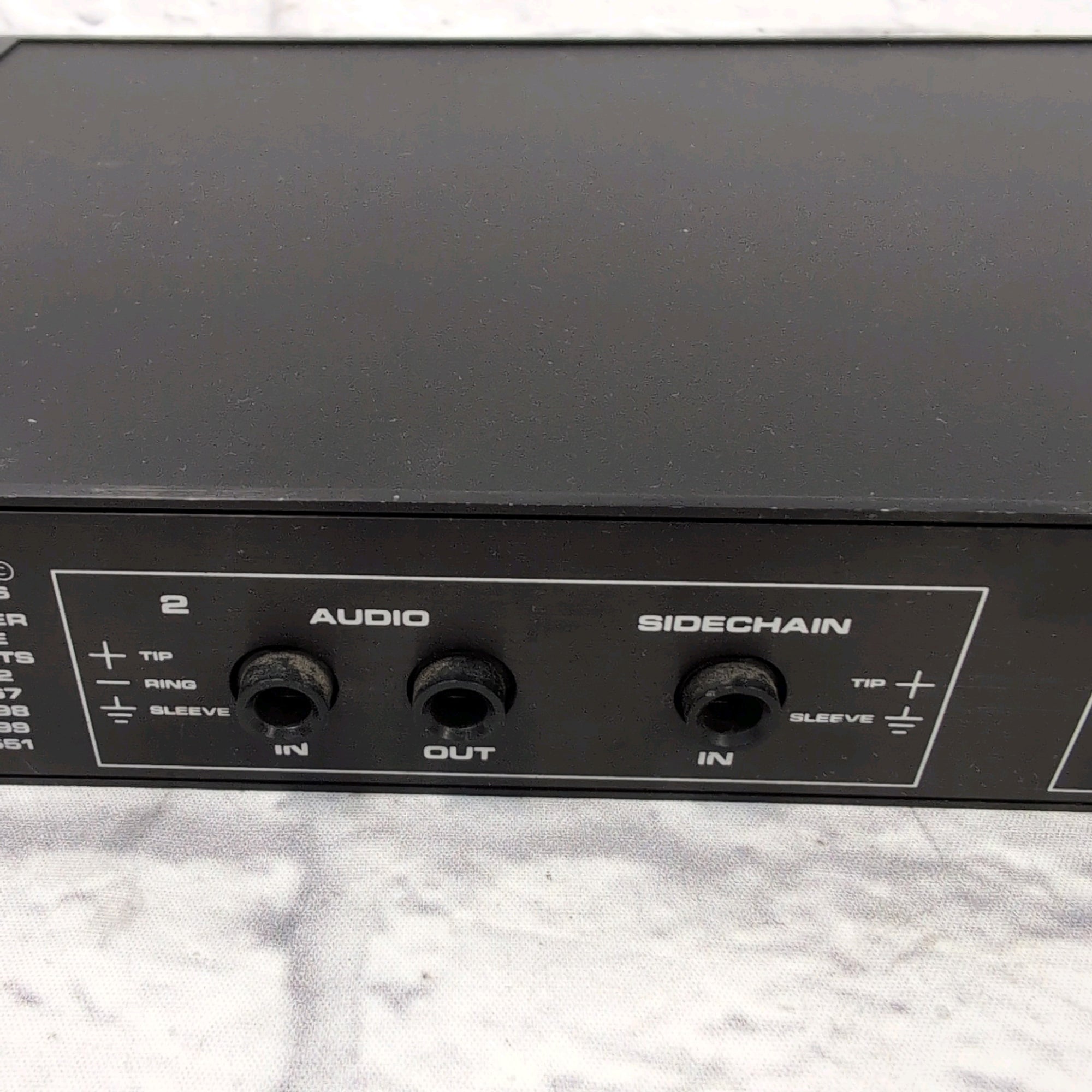 DBX 166 2-Channel Stereo Compressor Limiter