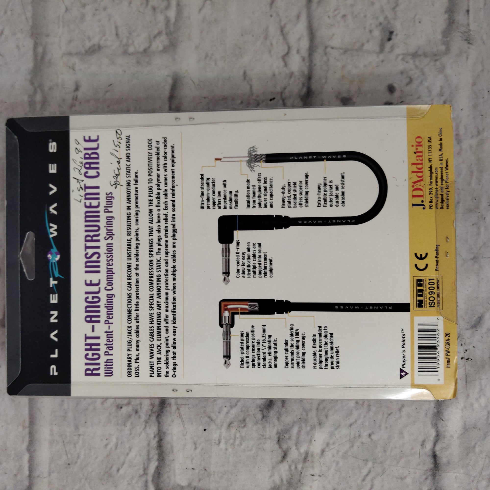 Planet Waves PW-CGRA-20 Straight to Right Angle Instrument Cable With Compression Spring Plugs - 20 foot