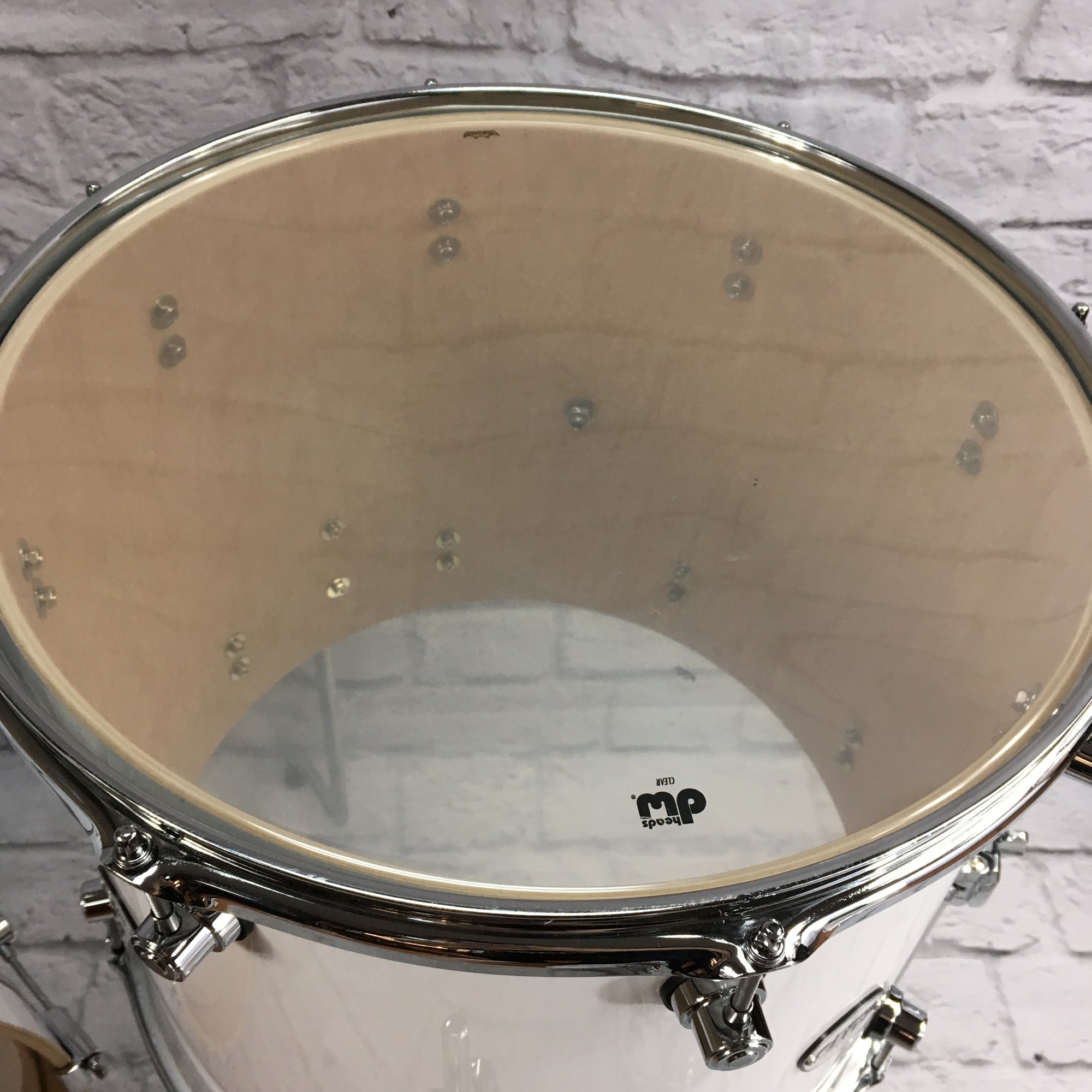 DW Design Series White 4 Piece Drum Set