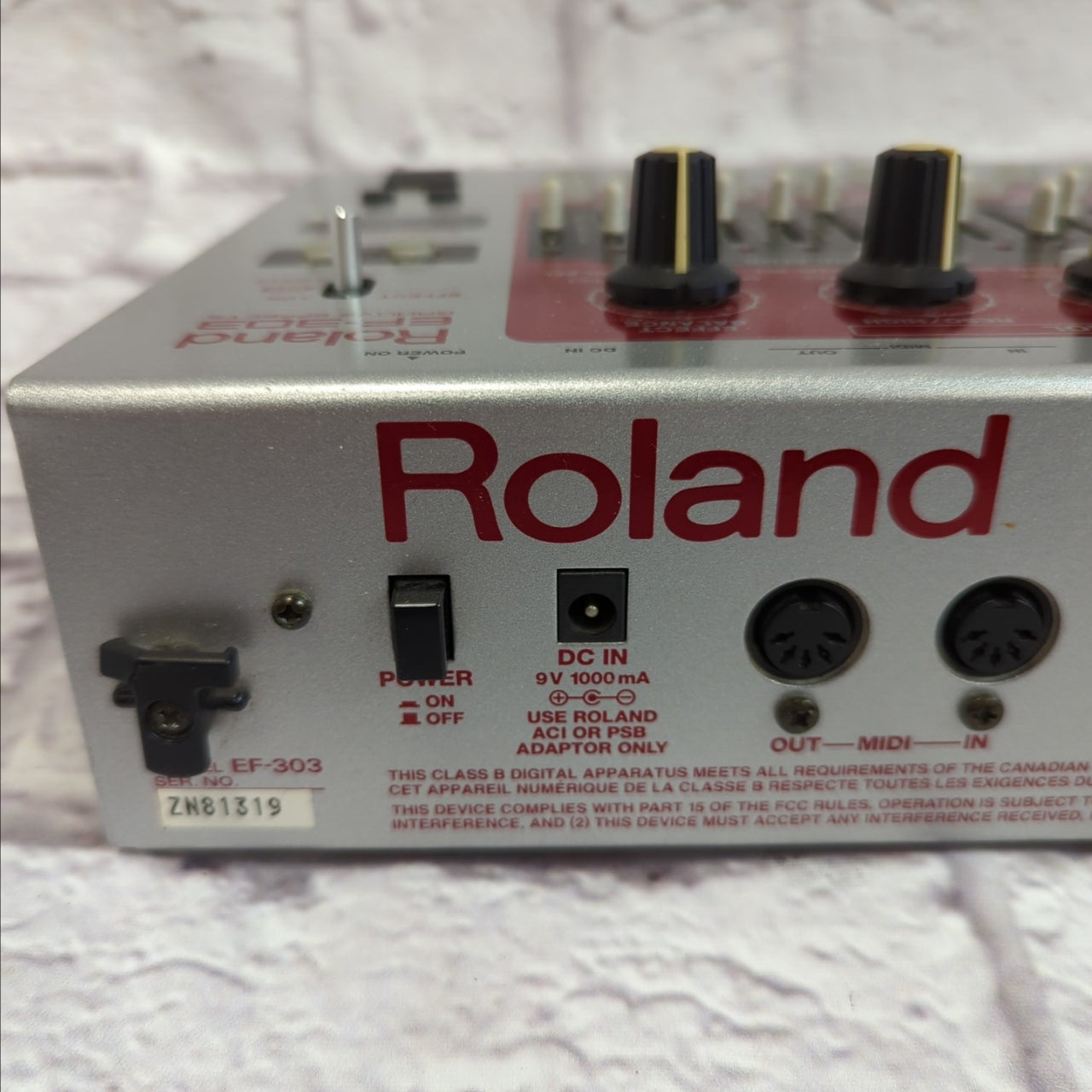 Roland EF-303 Groovebox Synthesizer Drum Machine