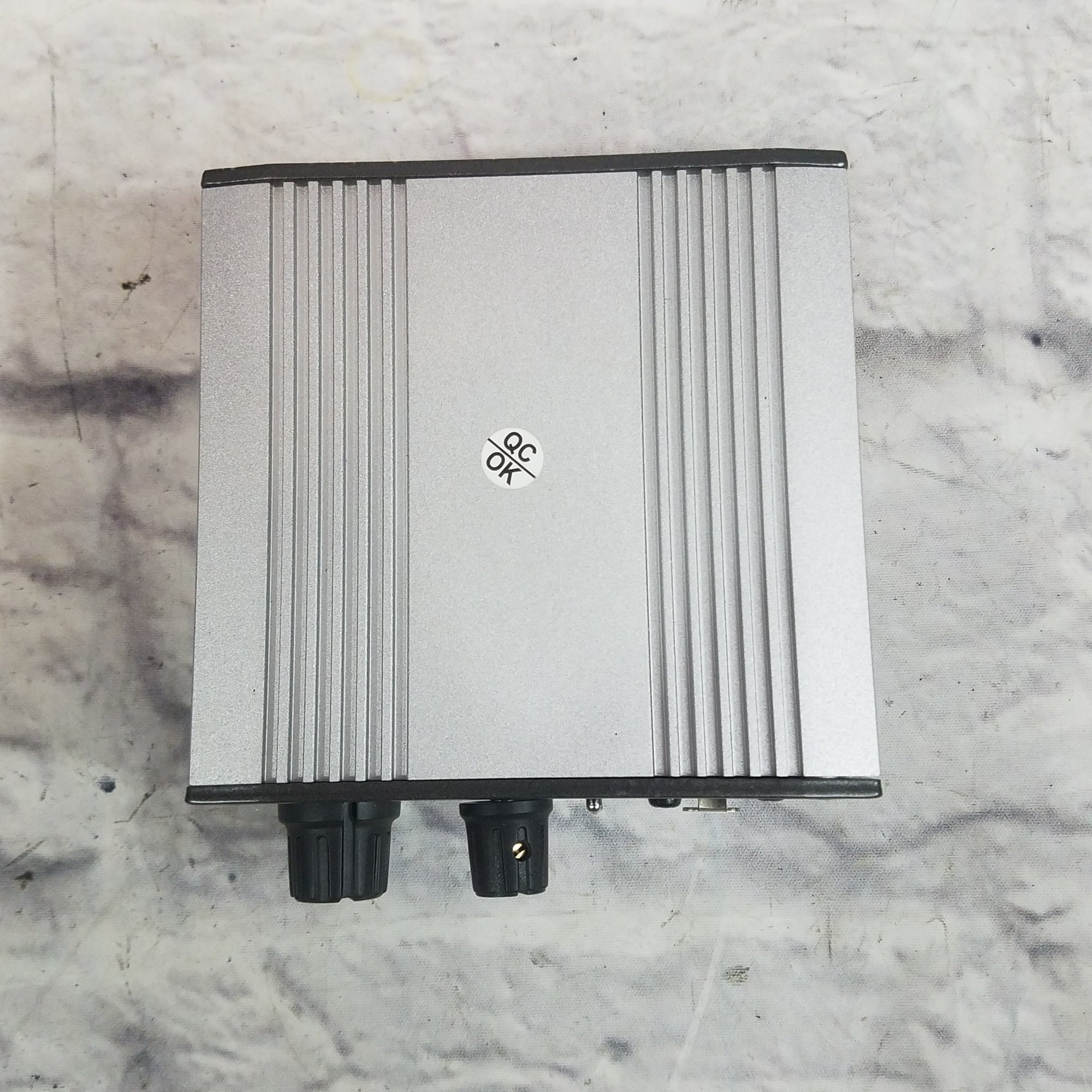 Hosa Technology MCA-428 - Single Channel Studio Microphone Preamplifier with Phantom Power