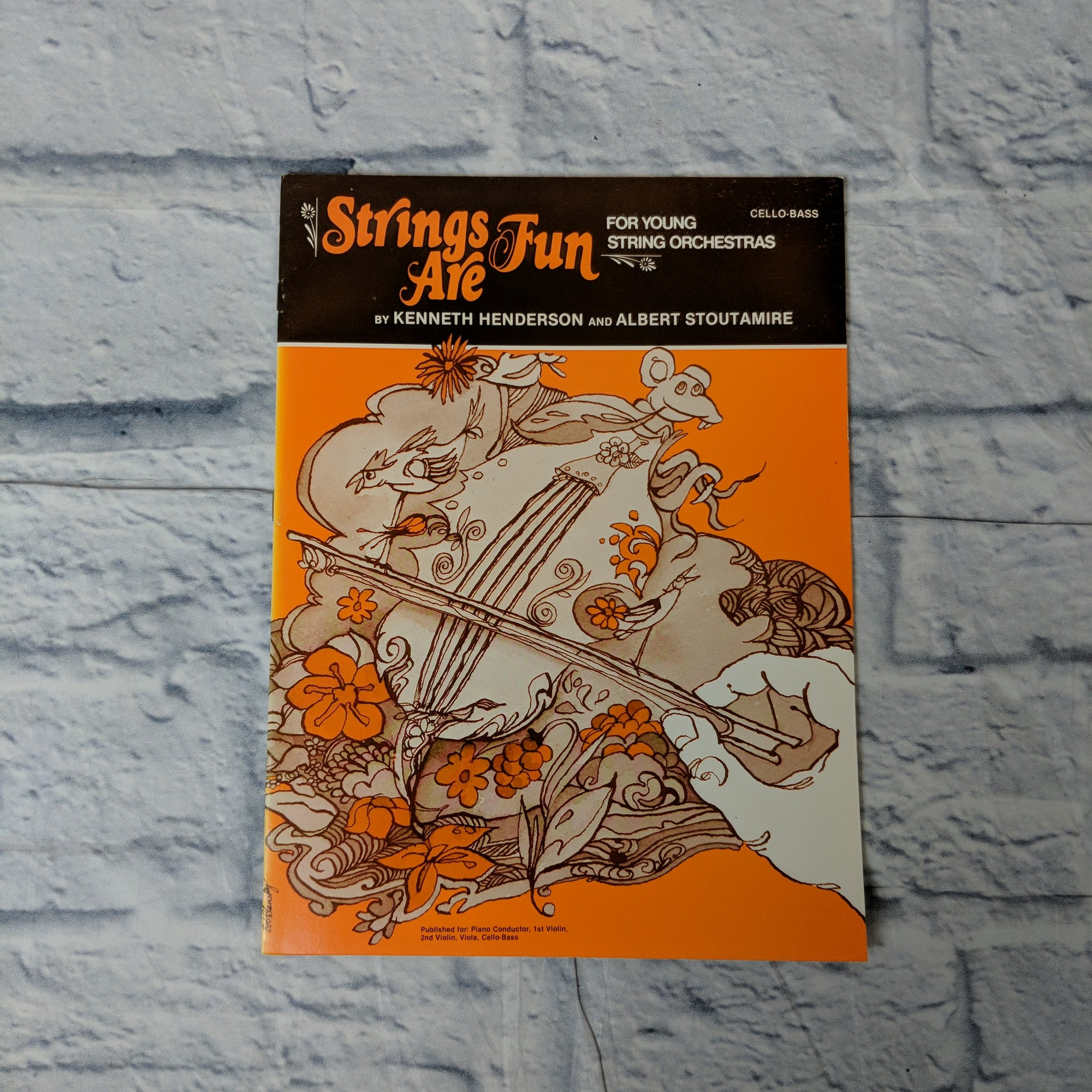 Strings Are Fun, Cello Bass Level 1 - By Kenneth Henderson And Albert Stoutamire 00-el02776