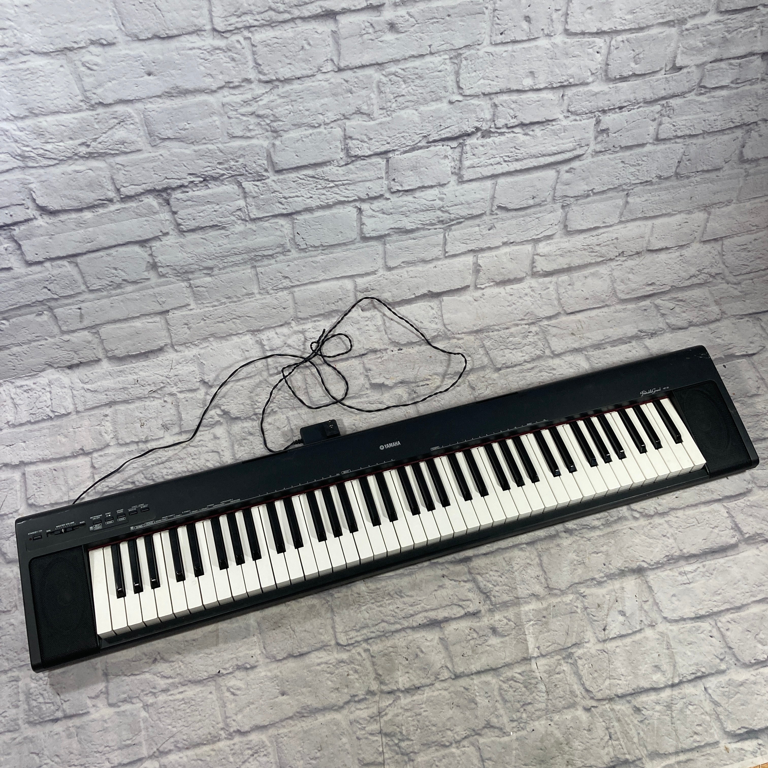 Yamaha Portable Grand NP-30 Keyboard - Evolution Music