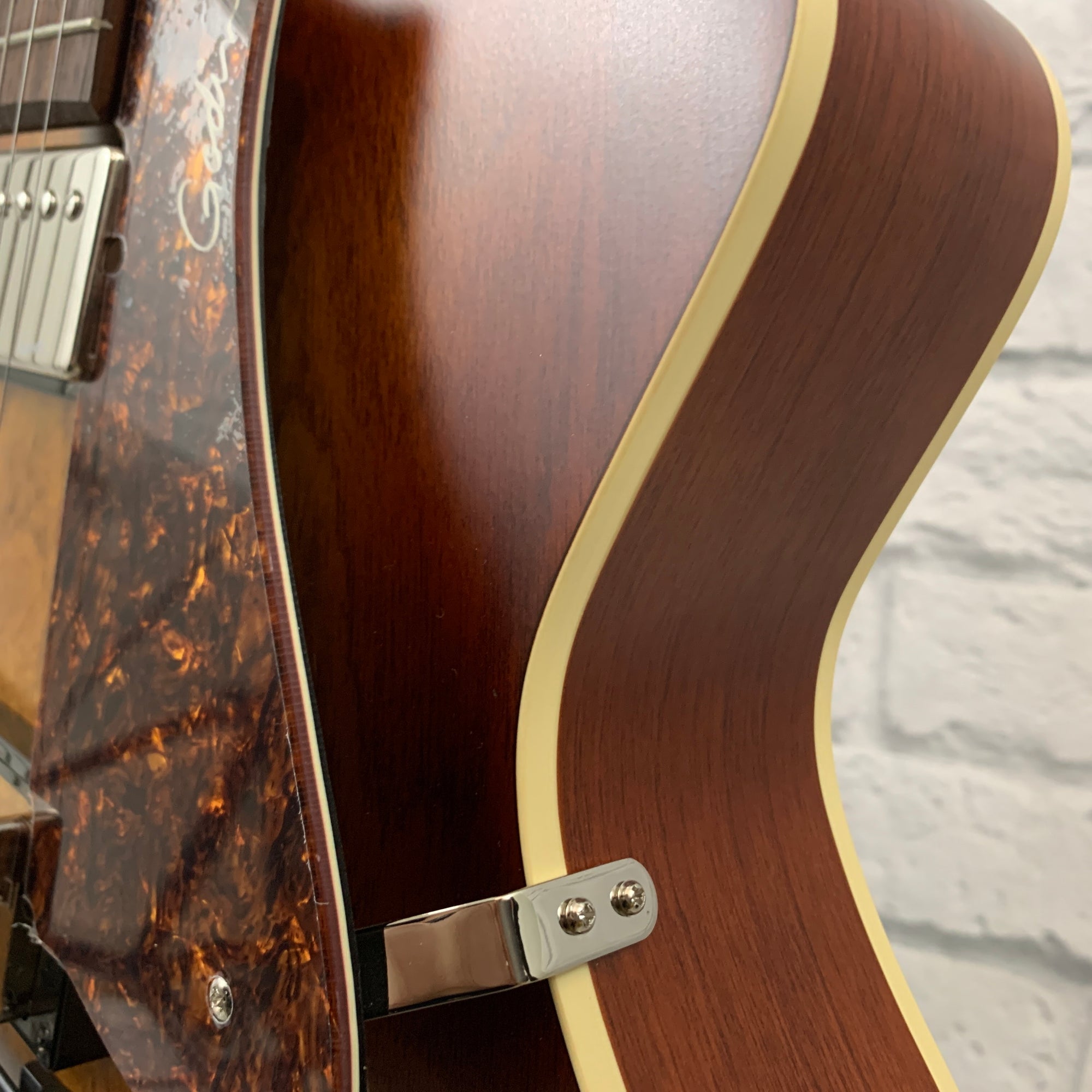Godin 5th Ave Kingpin II Hollow Body Electric w/ Case