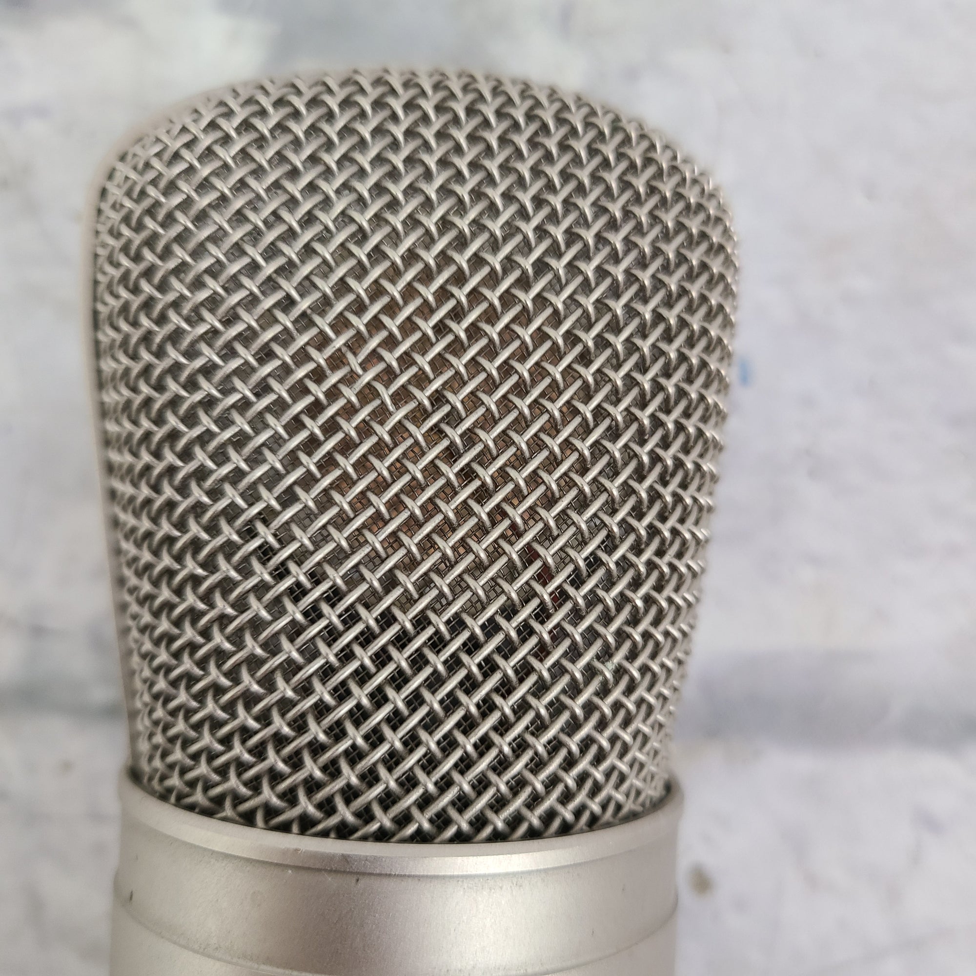 Behringer B2 Studio Multipattern Condenser Microphone