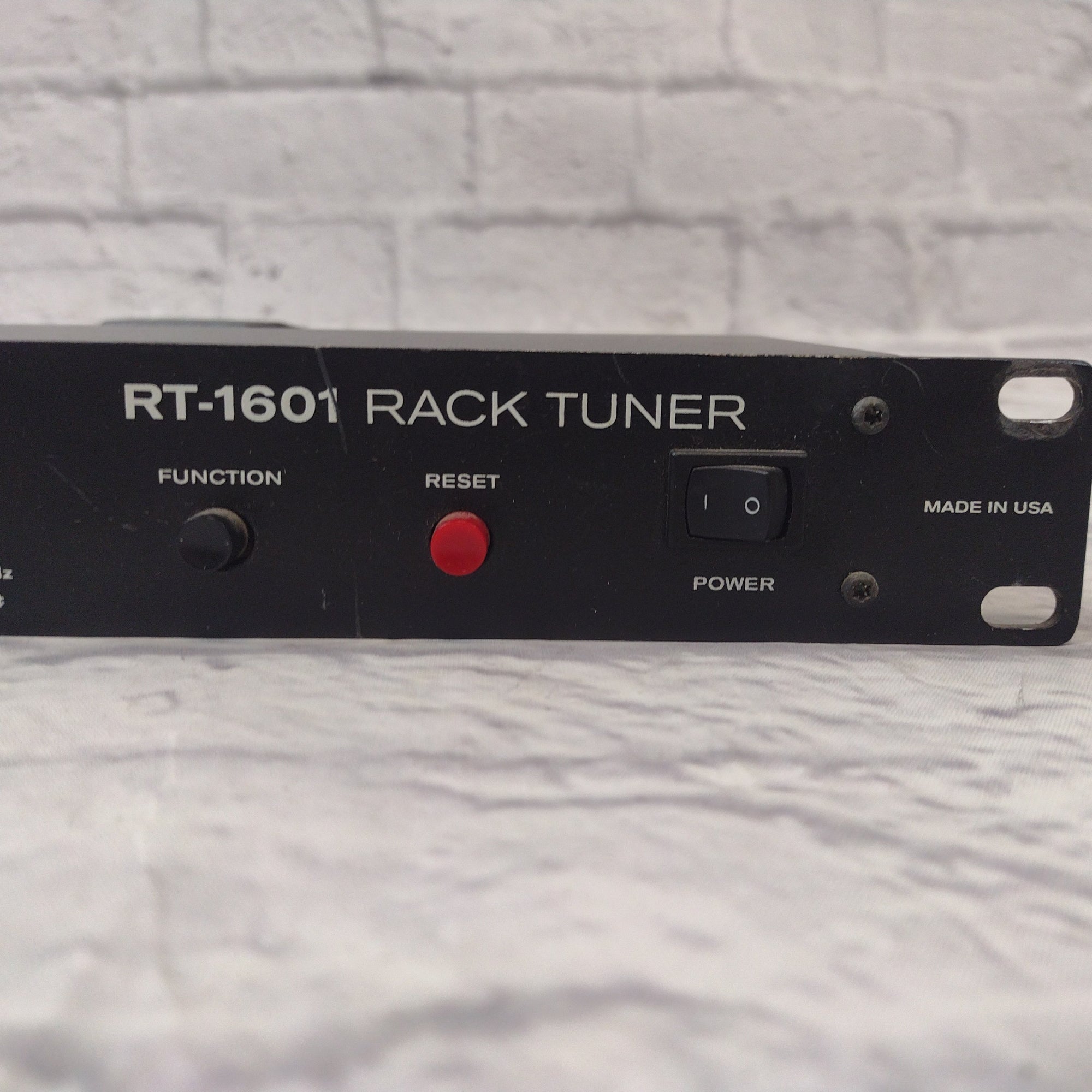 Sabine RT-1601 Rack Tuner