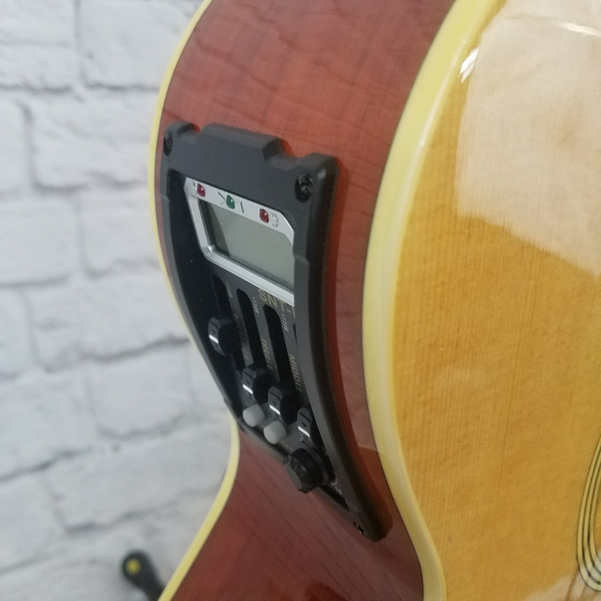 New York Pro MJ6200CE/N Acoustic Electric Guitar